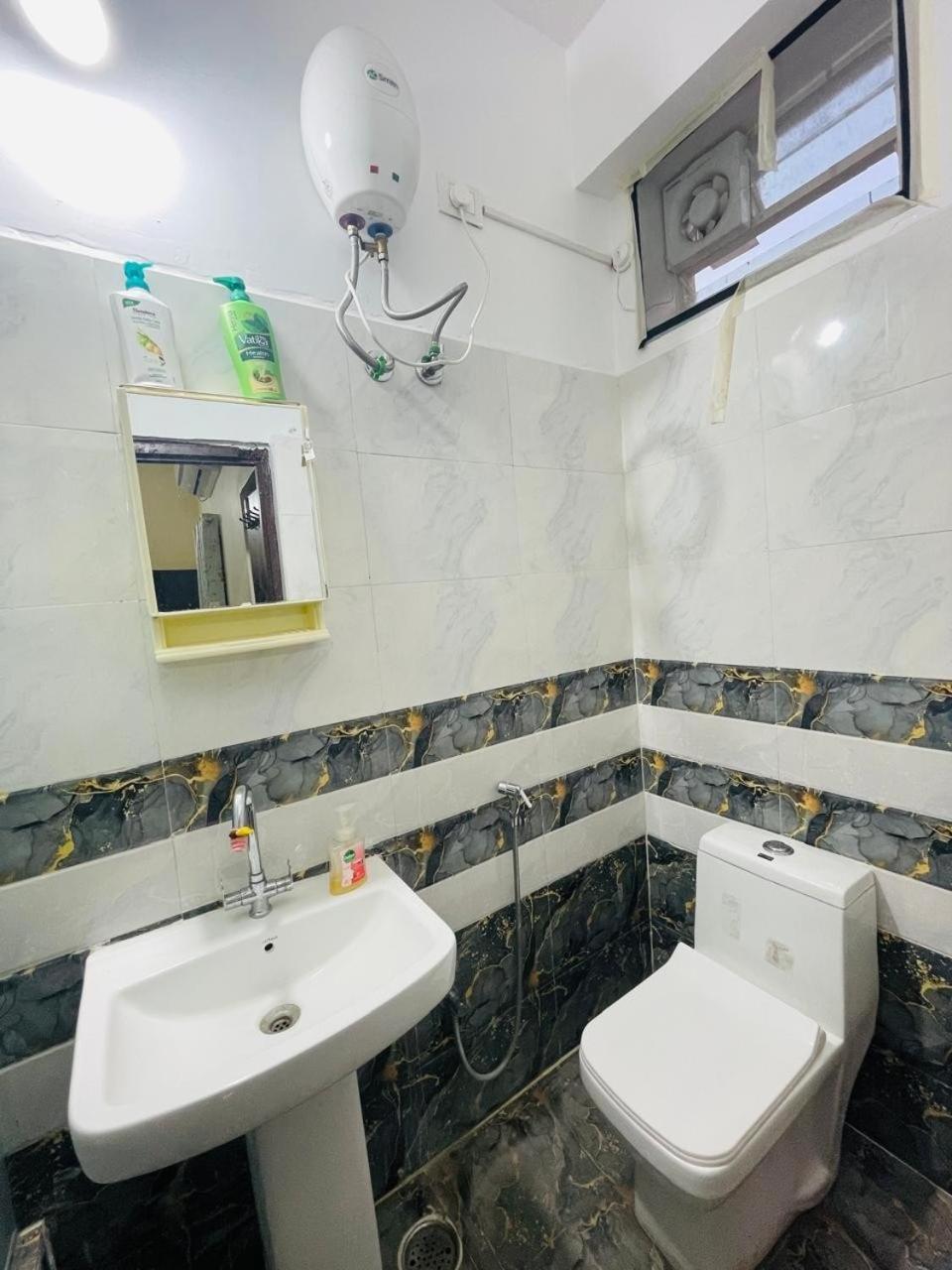 Luxurious 3 Bedroom Flat Near Airport Apartment Hyderabad