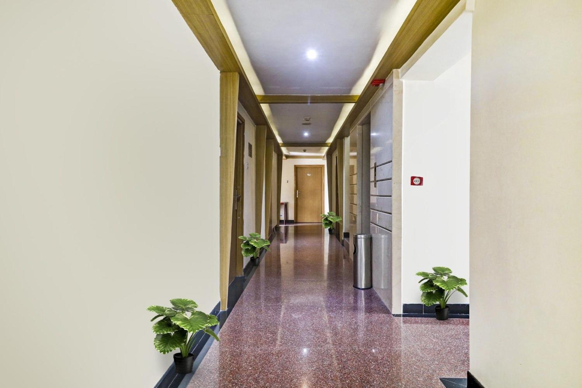 Collection O The Crown 4* Hyderabad