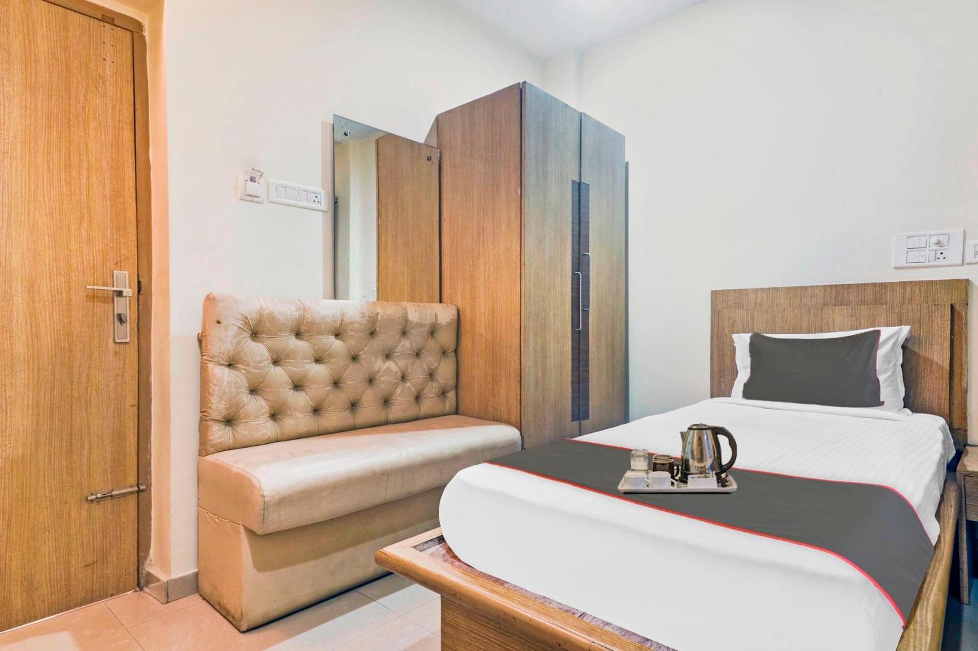 Collection O The Crown 4* Hyderabad