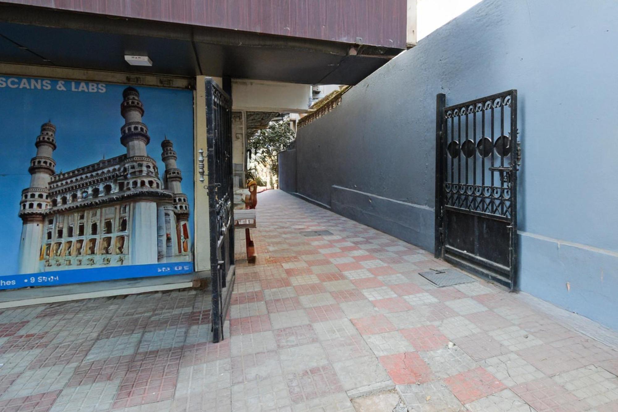 Hotel O Sri Sai Grand