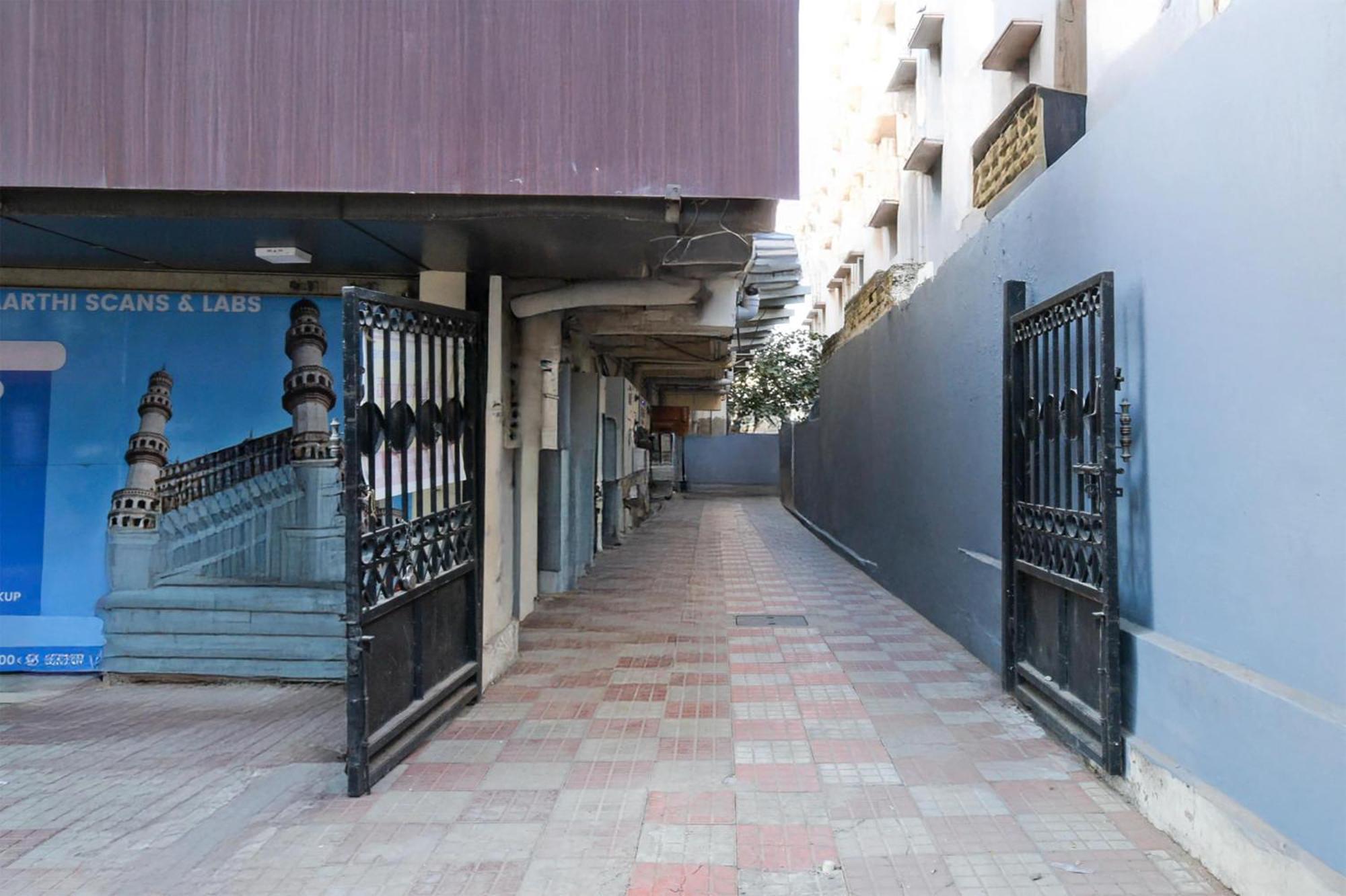 Hotel O Sri Sai Grand 3*
