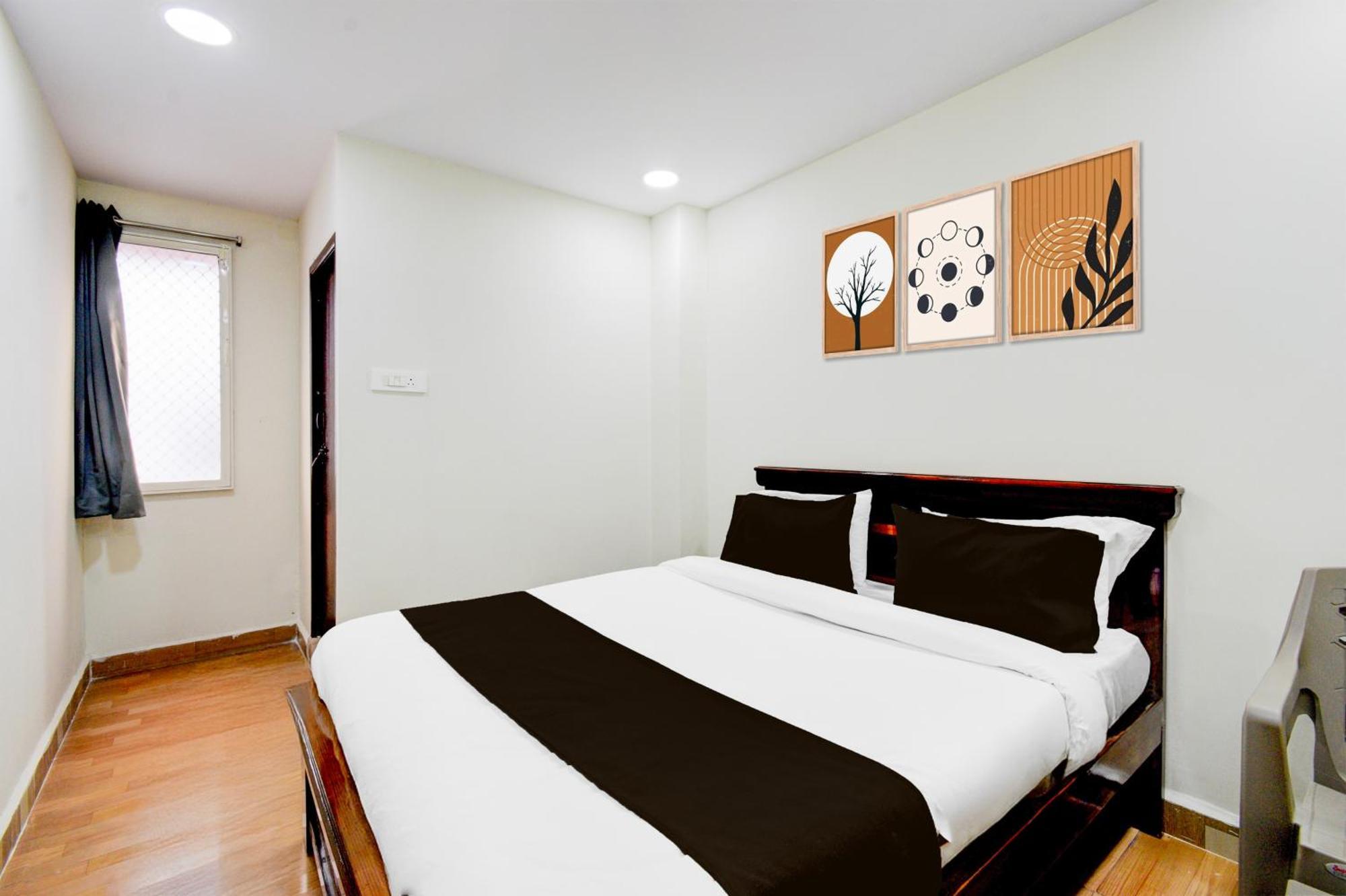 O Sri Sai Grand Hotel
