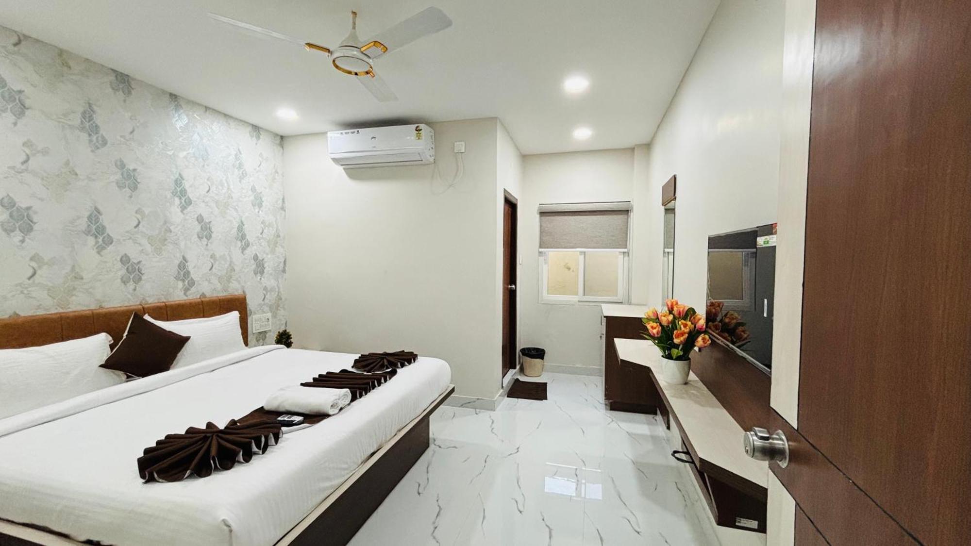 Mithra Grand Hotel