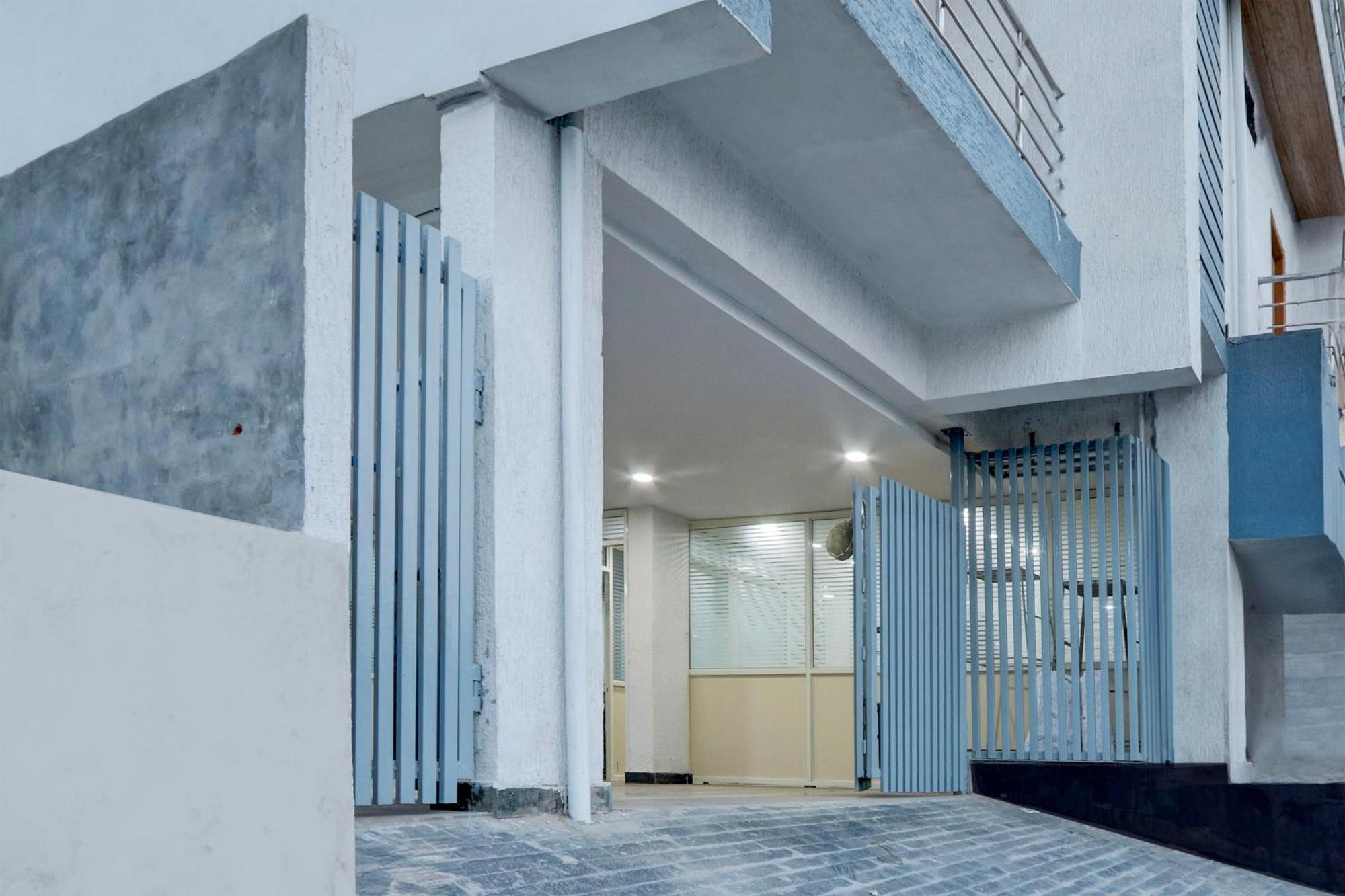 Hotel Super Collection O Madhapur Near Cyber Tower *