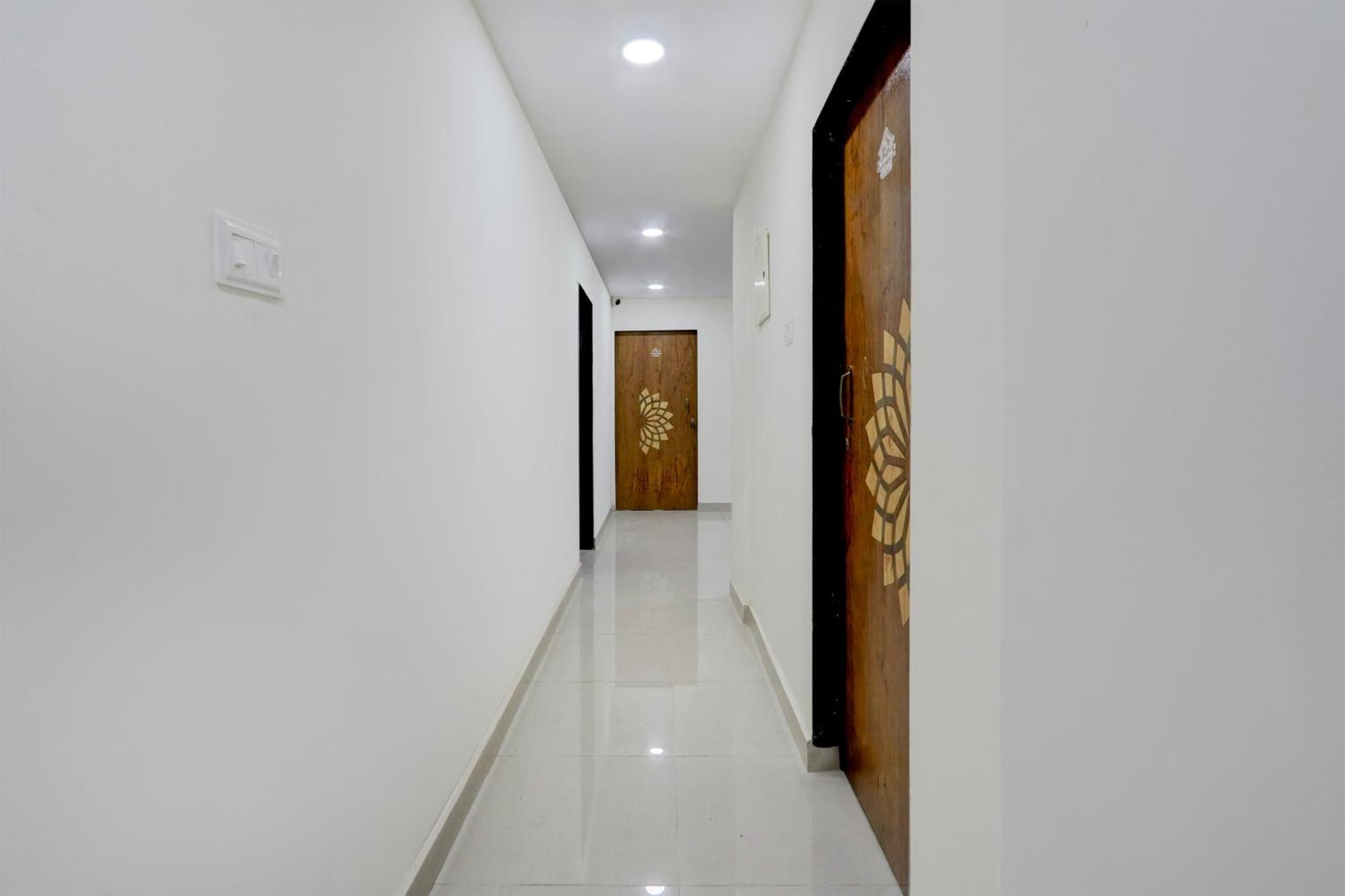 Hotel Super Collection O Madhapur Near Cyber Tower *