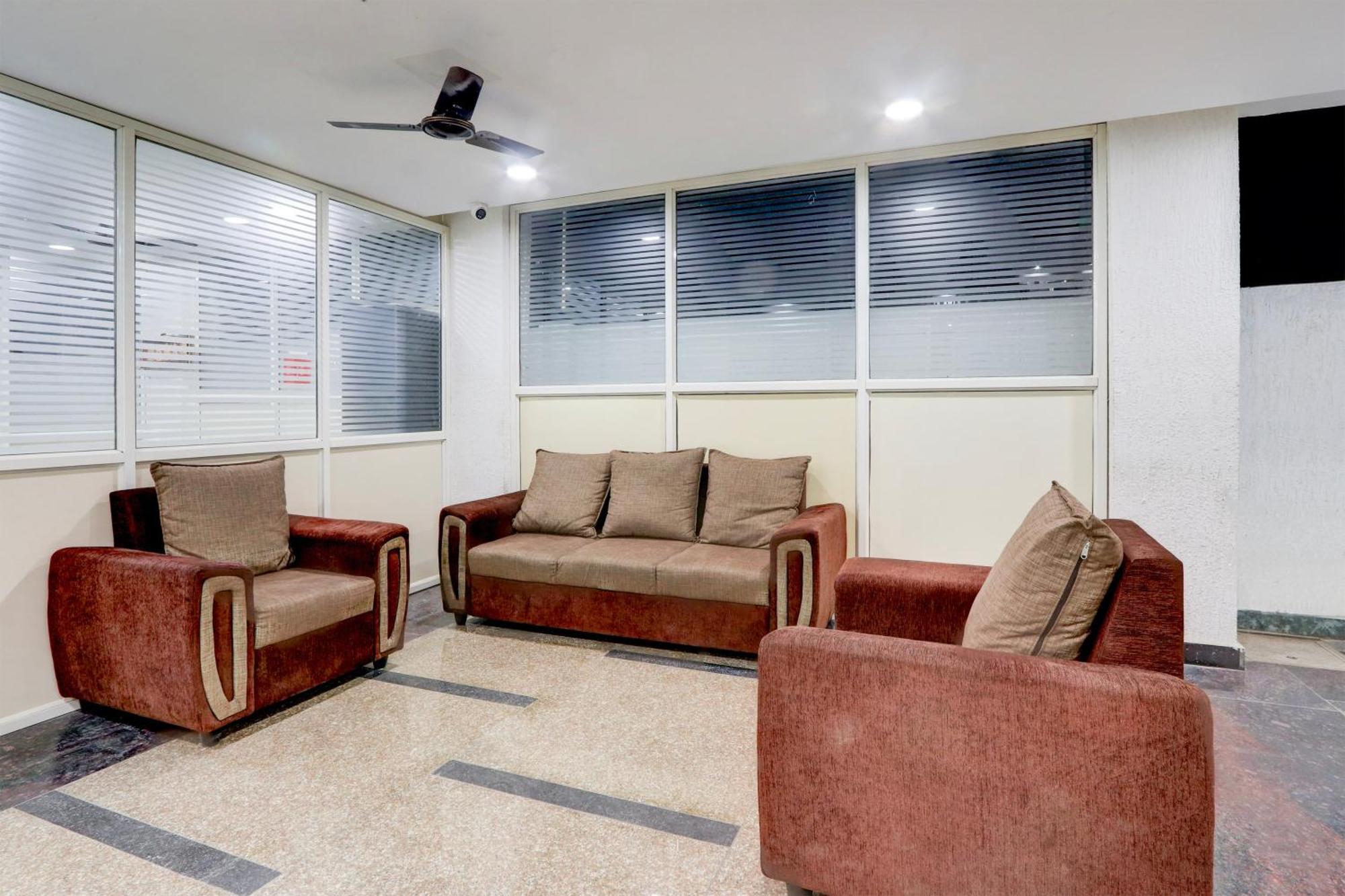 Super Collection O Madhapur Near Cyber Tower Hotel *