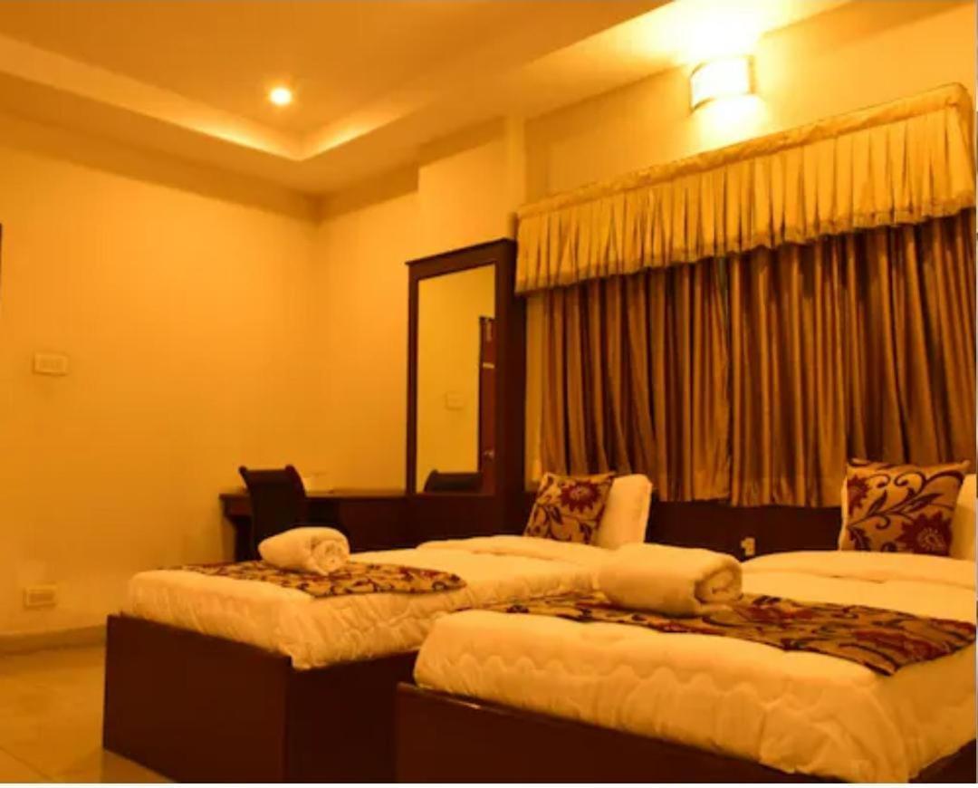 Blossom Rooms- Lakdikapul Hotel 3*