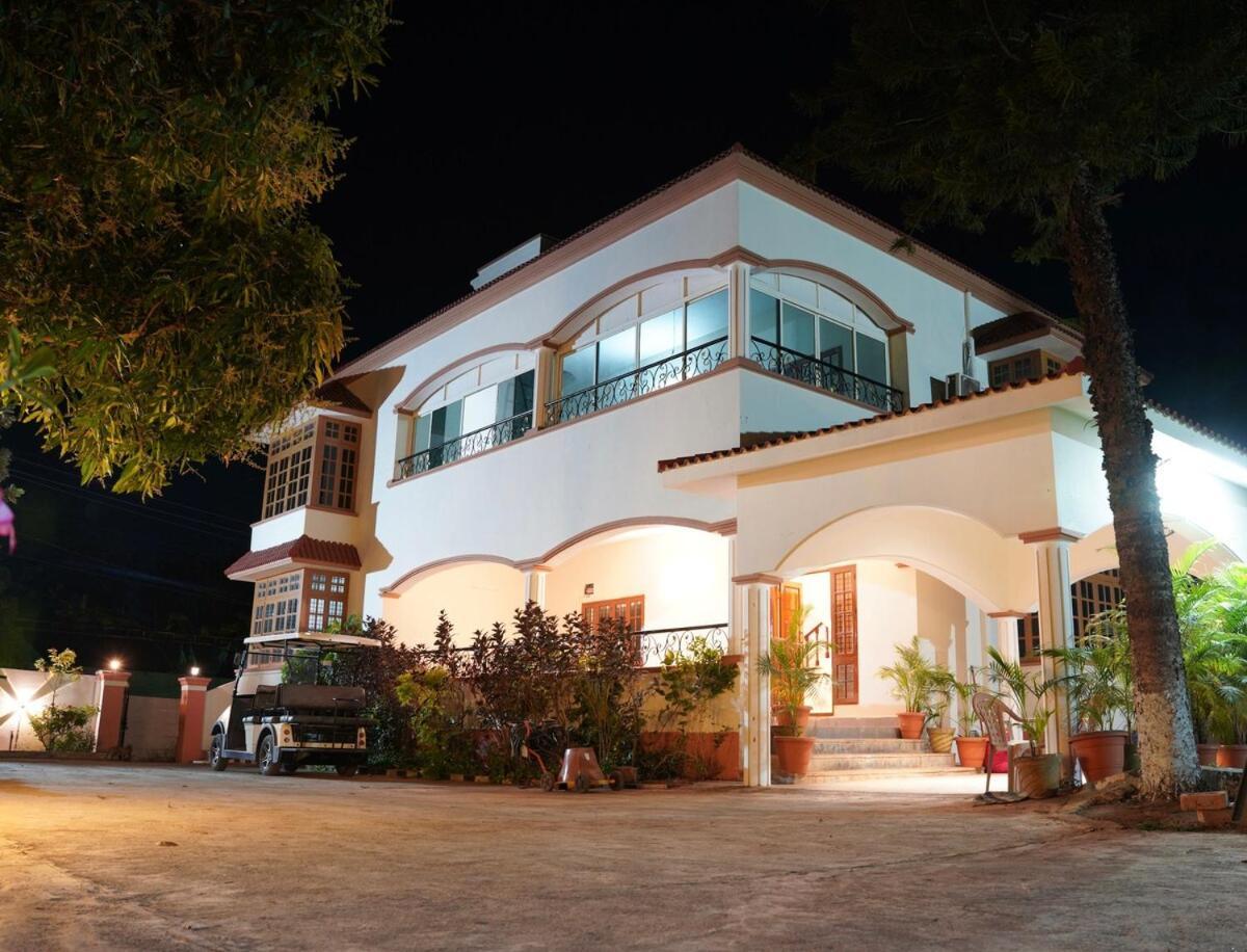 La Casa Premium & Pool * Hyderabad
