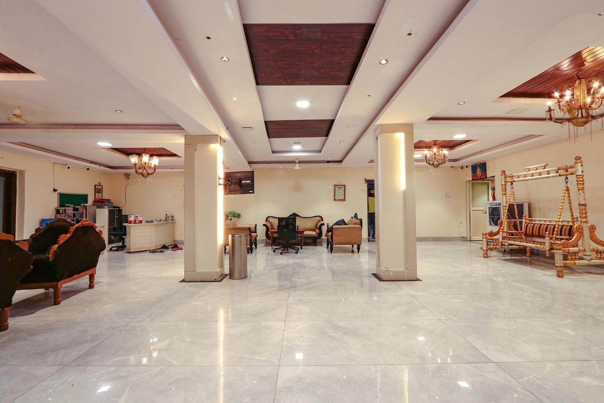 Hotel Fabhotel Maruthi Residency - Nr Lakdikapul Metro Station 3*
