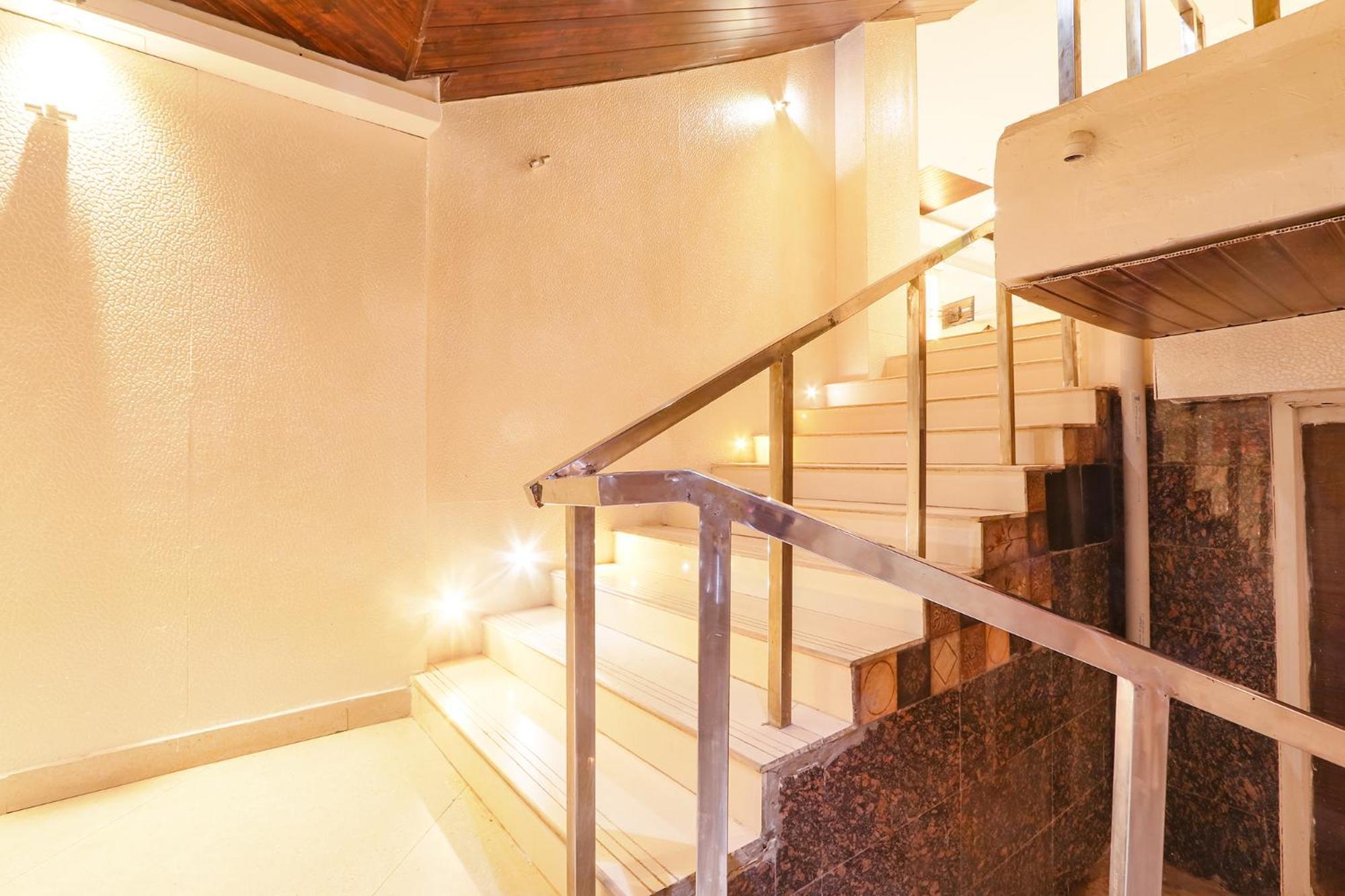 Hotel Fabhotel Maruthi Residency - Nr Lakdikapul Metro Station