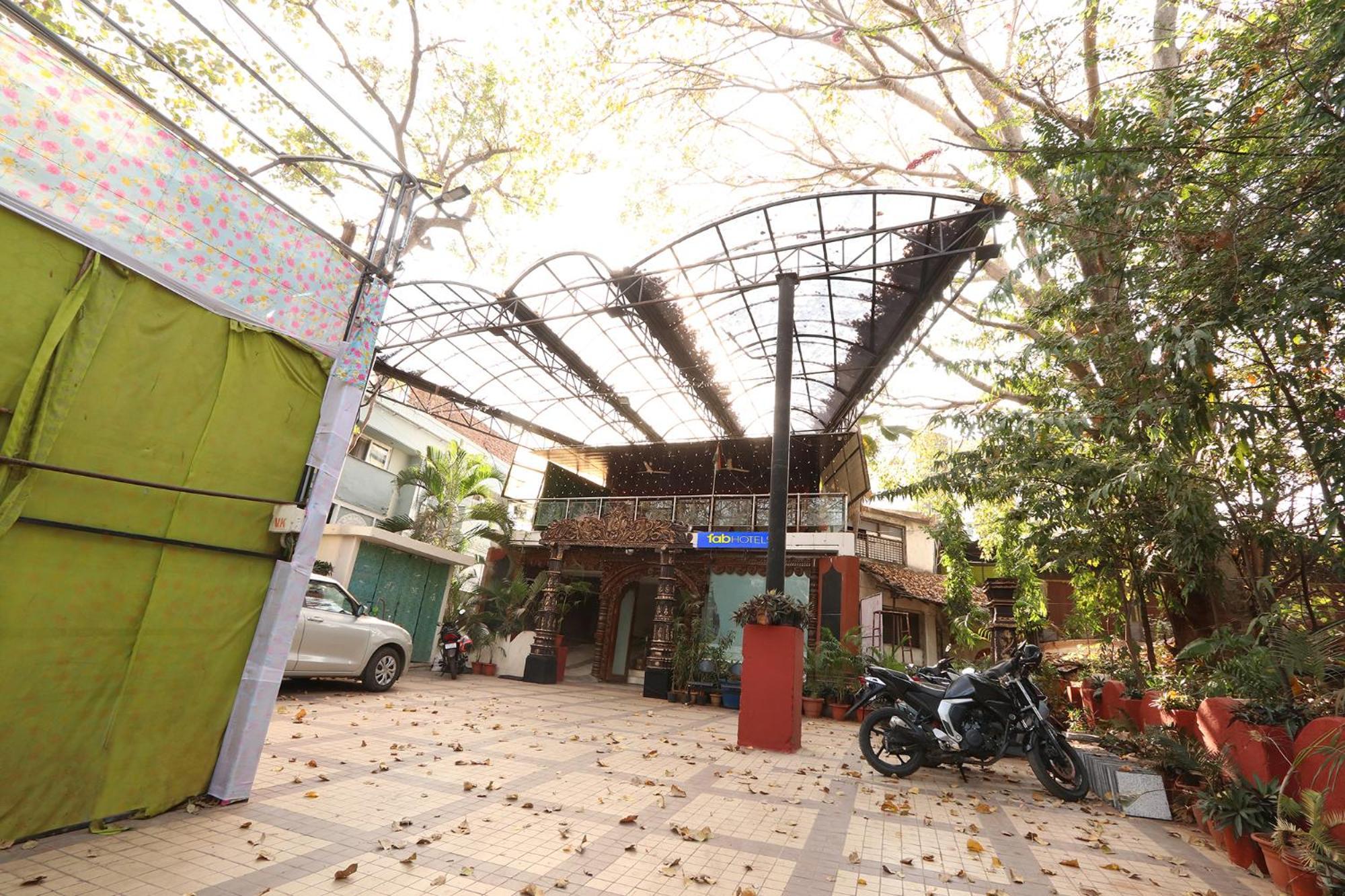 Fabhotel Maruthi Residency - Nr Lakdikapul Metro Station