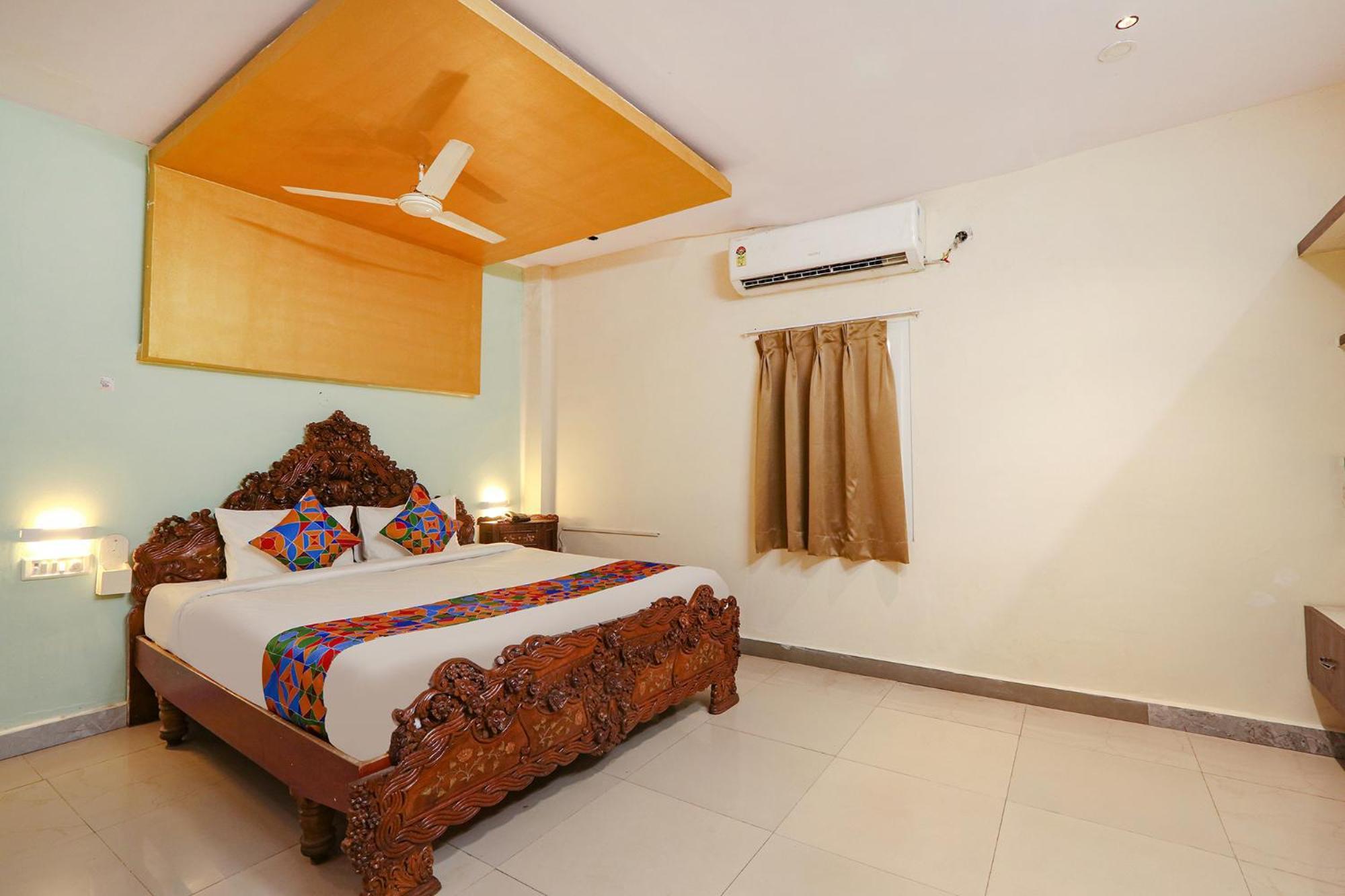 Hotel Fabhotel Maruthi Residency - Nr Lakdikapul Metro Station