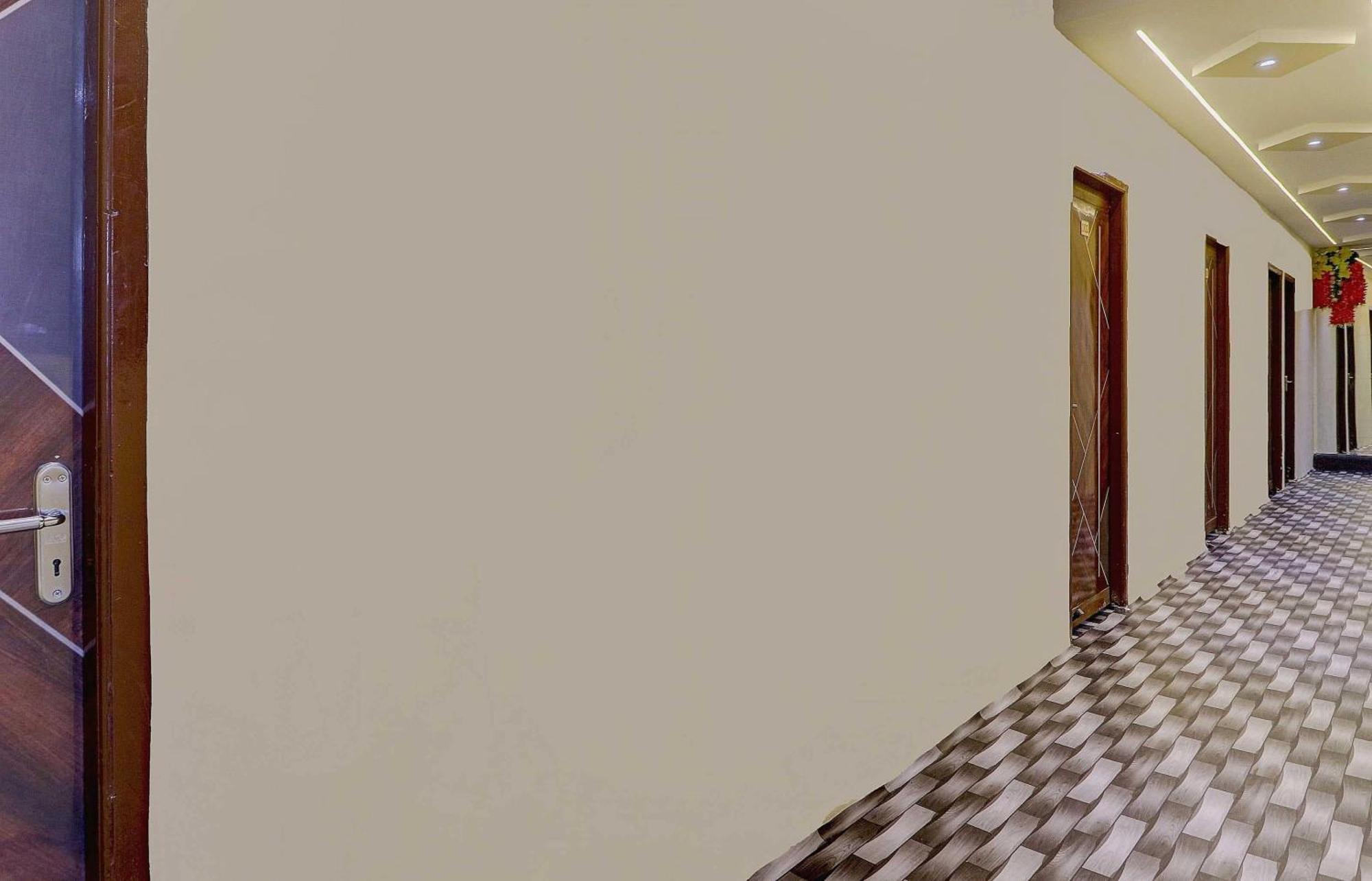 O Royal Galaxy Hotel 3*