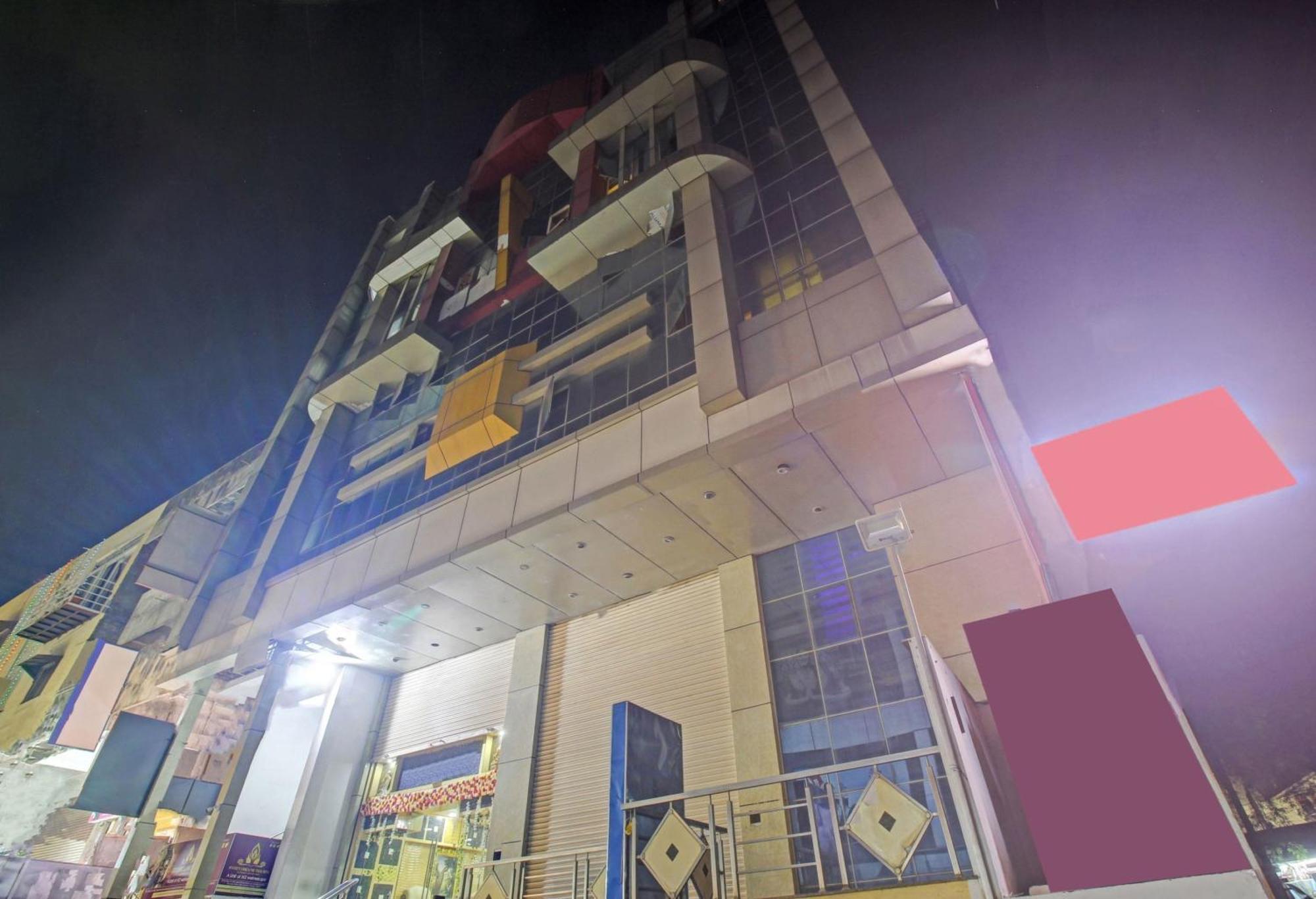 Collection O Regal Near Iskon Temple , Abids Hotel 4*