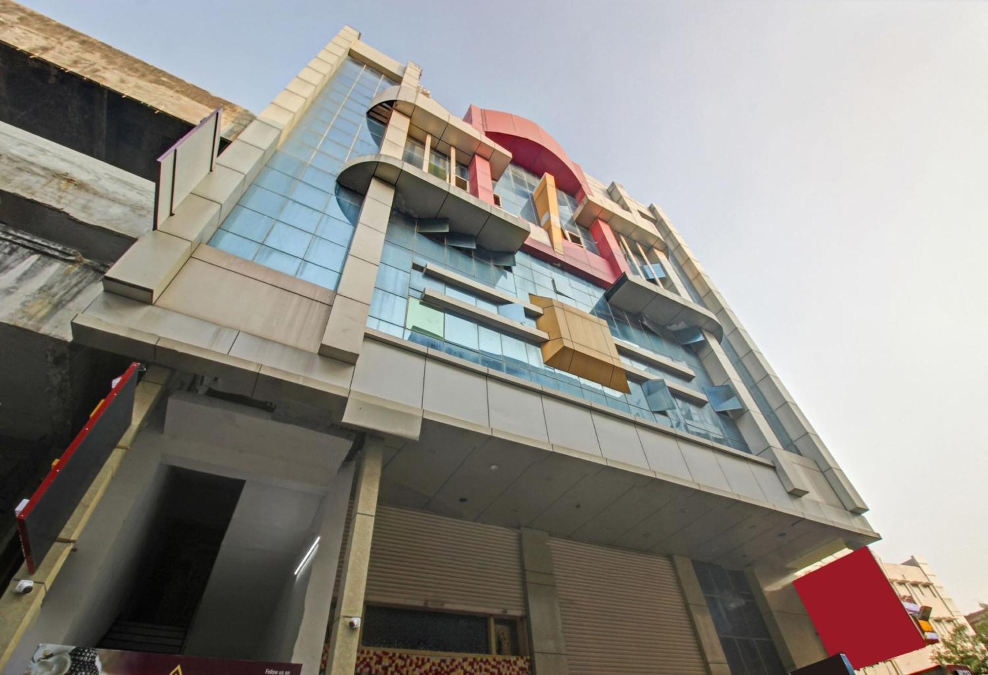 Hotel Collection O Regal Near Iskon Temple , Abids 4*
