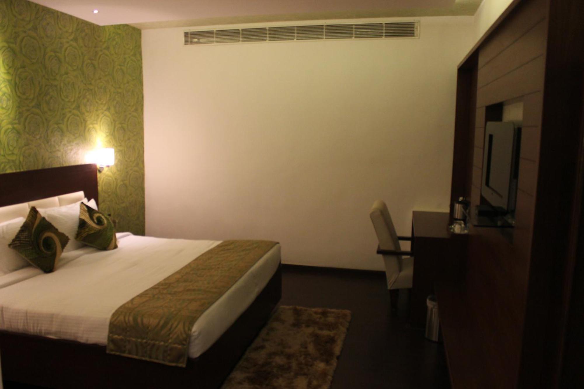 Tabla Pride & Hotel 3*