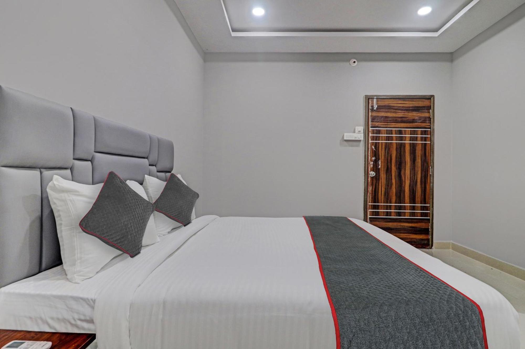 Hotel Collection O Lavish Springs Hyderabad