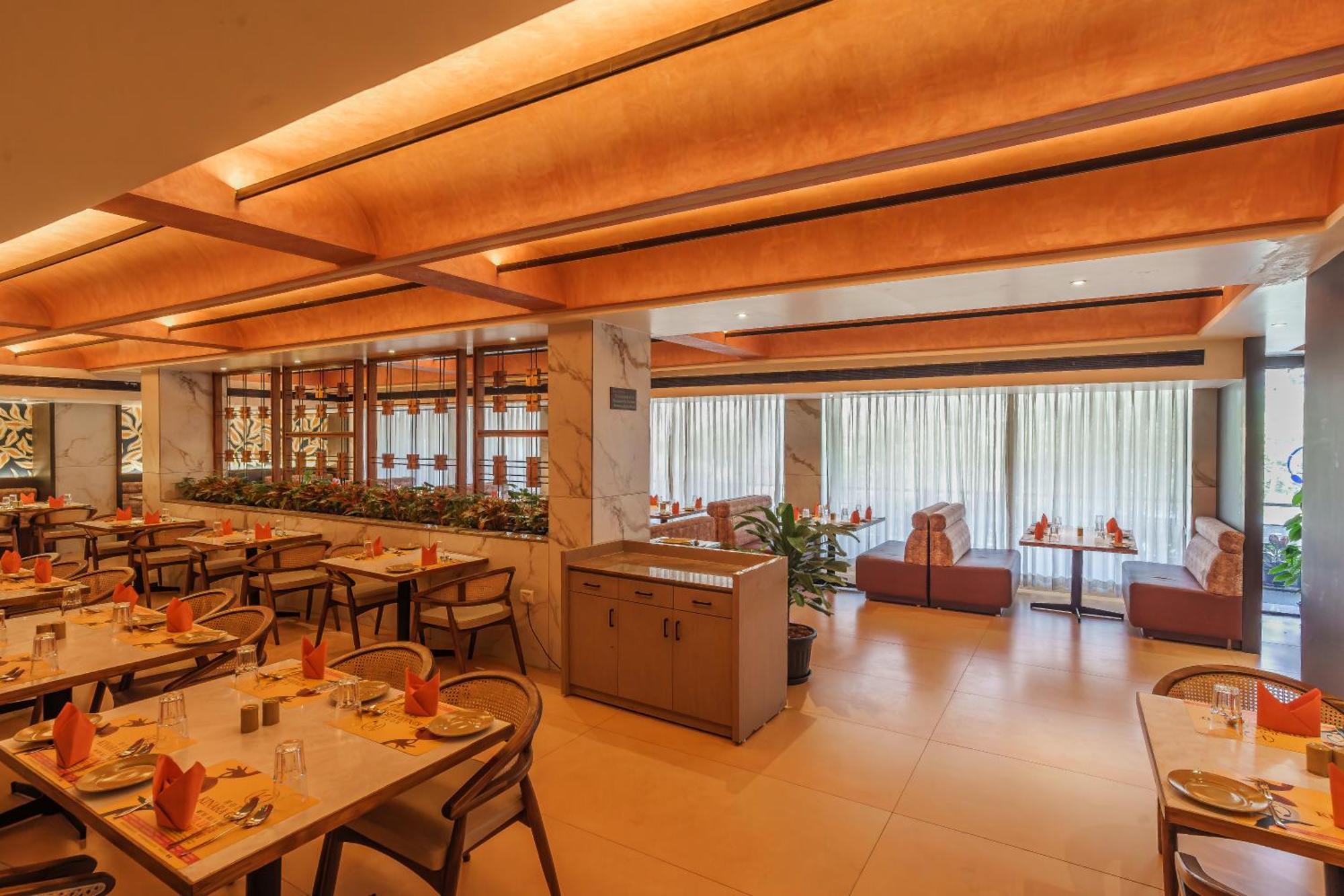 Kinara Grand Hotel 3*