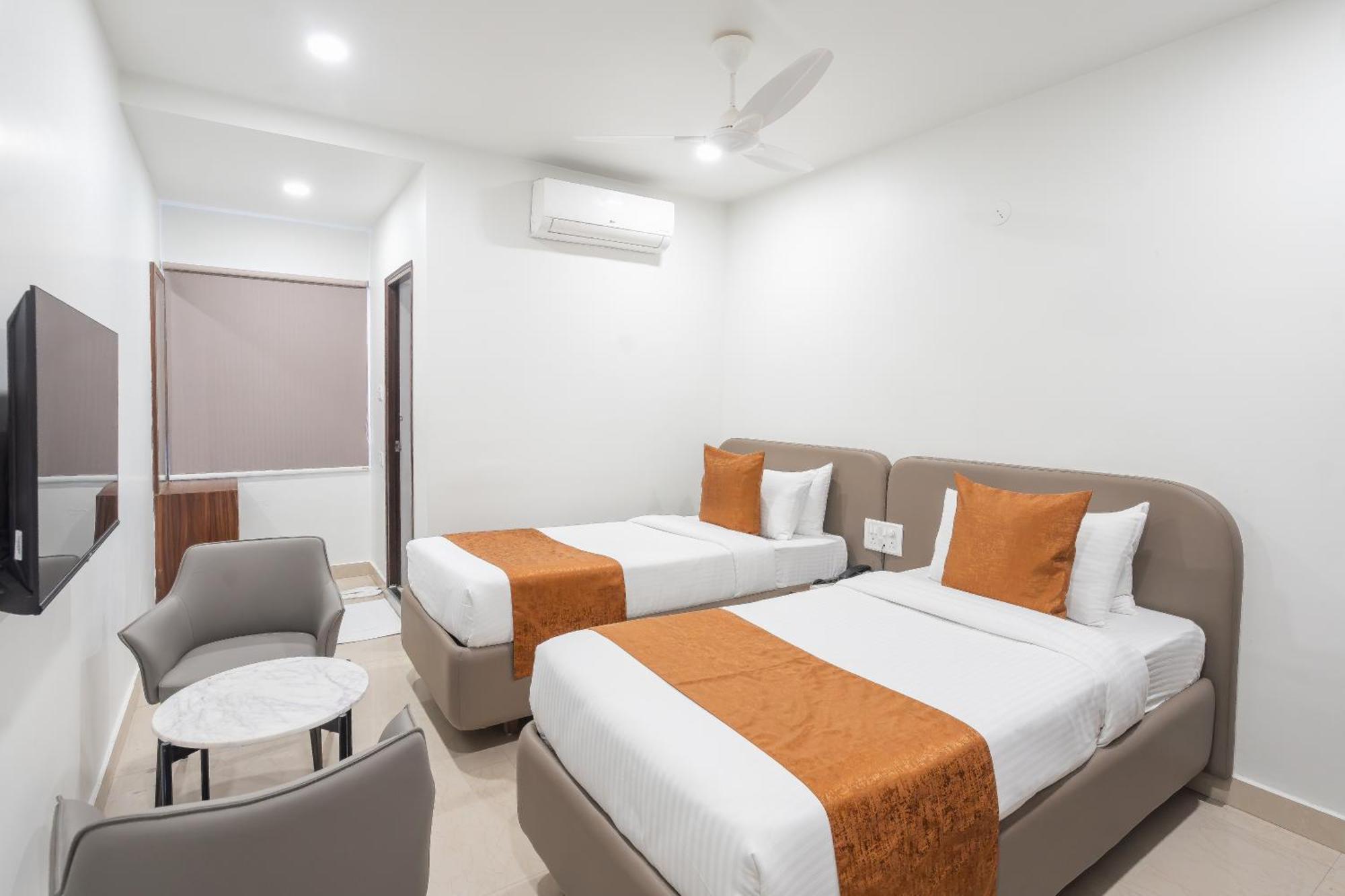 Kinara Grand Hotel 3*