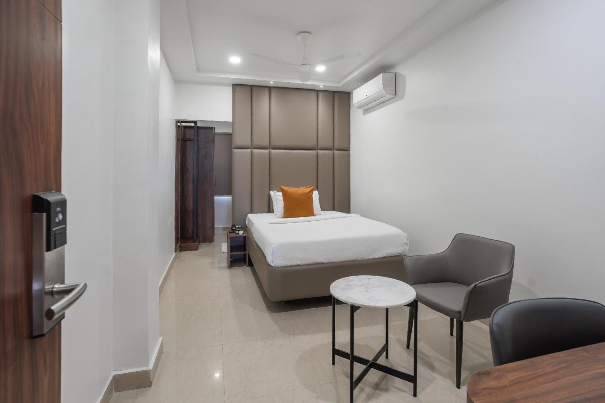 Hotel Kinara Grand Hyderabad
