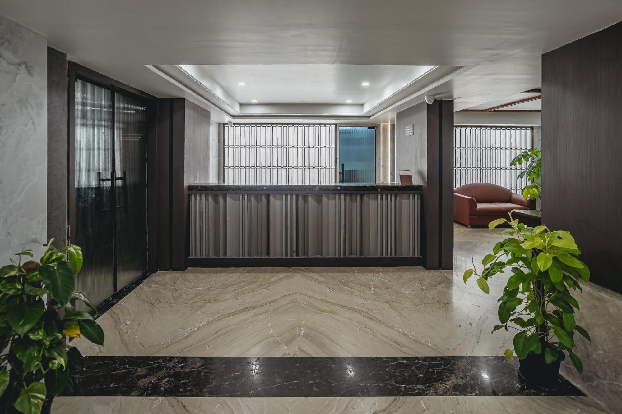 Hotel Kinara Grand 3*