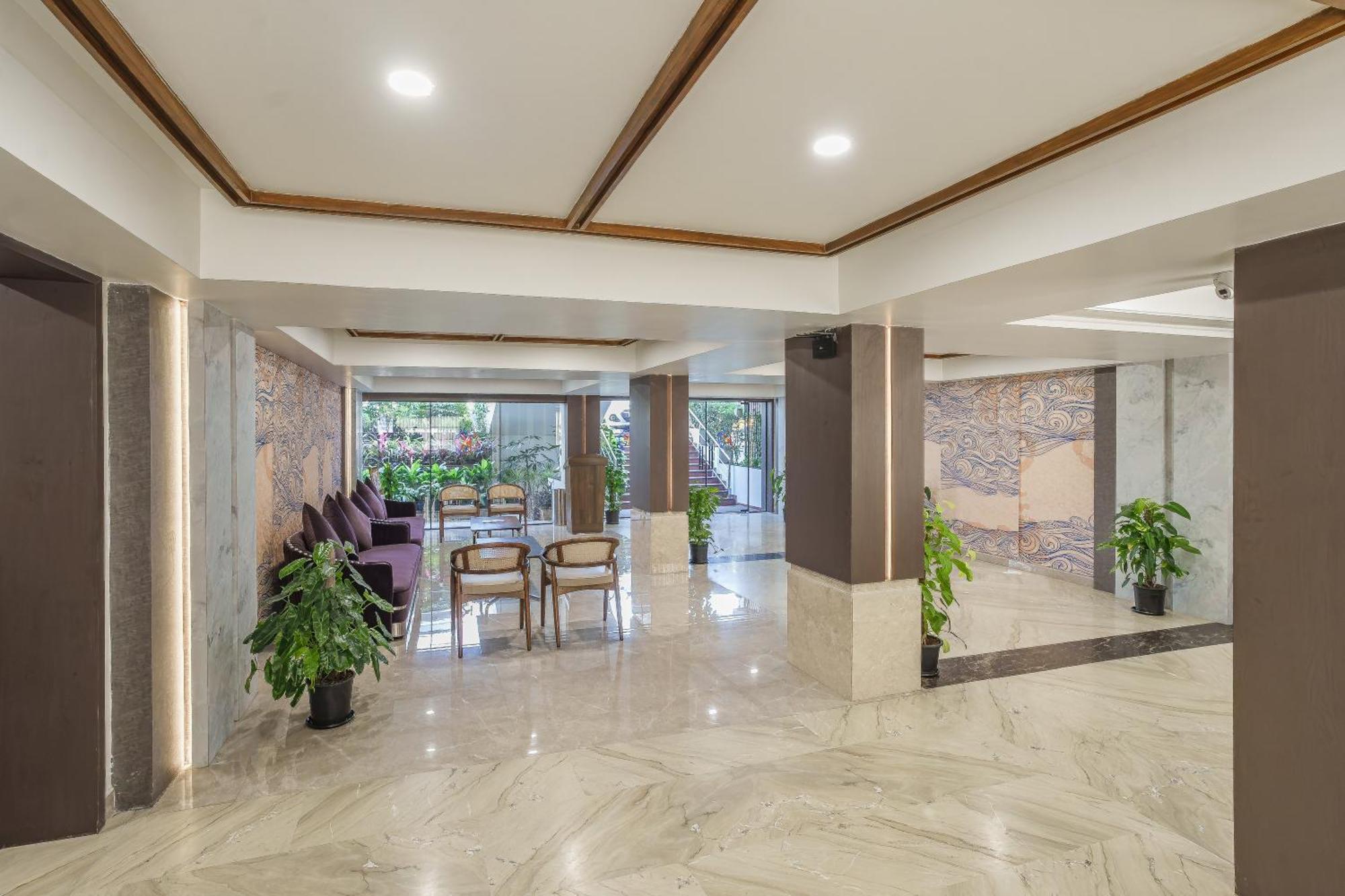 Kinara Grand Hotel