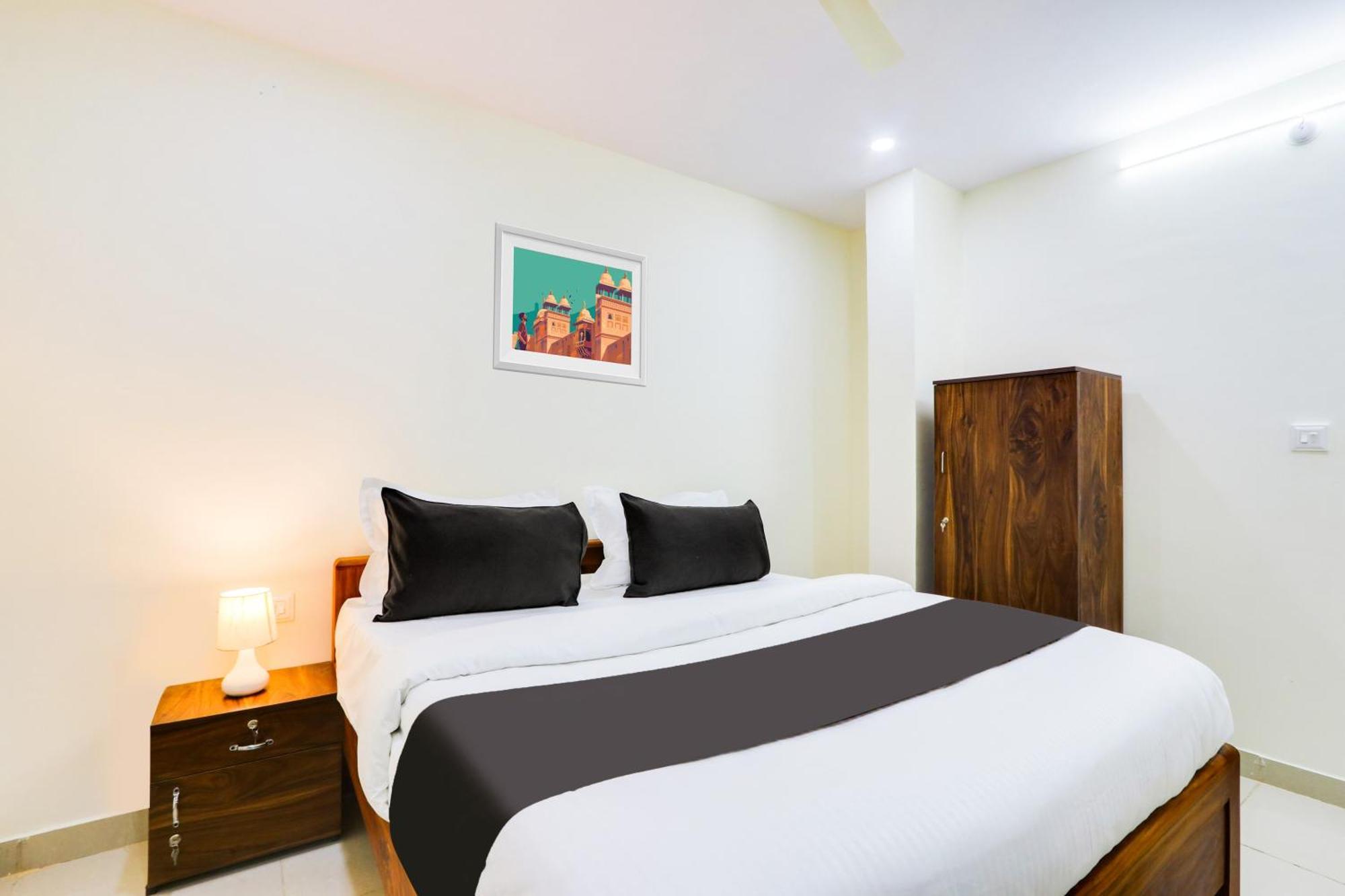 Hotel Gk Grand 3*