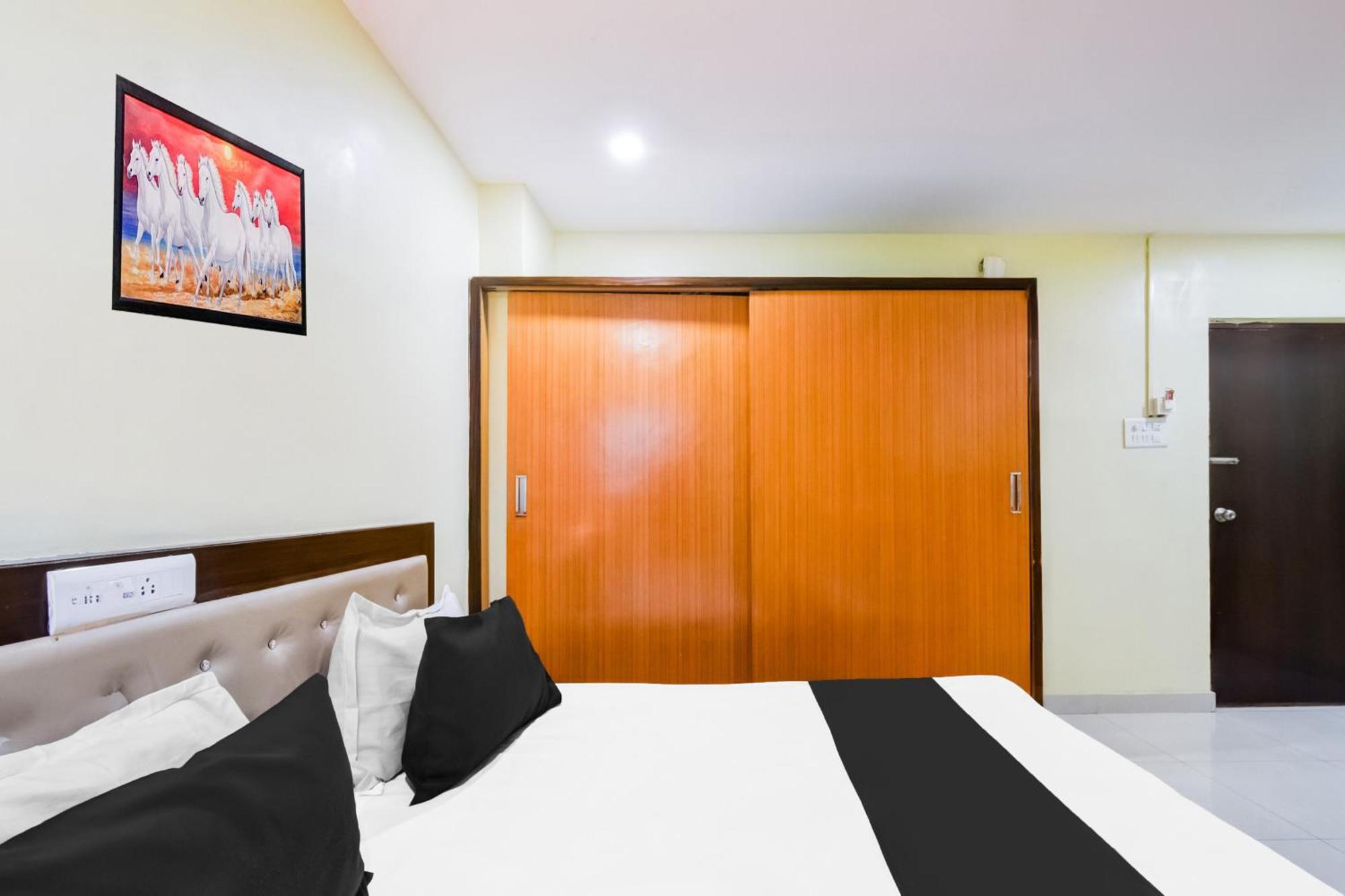 Hotel Super O Usha Mullapudi Road Kukatpally 3*