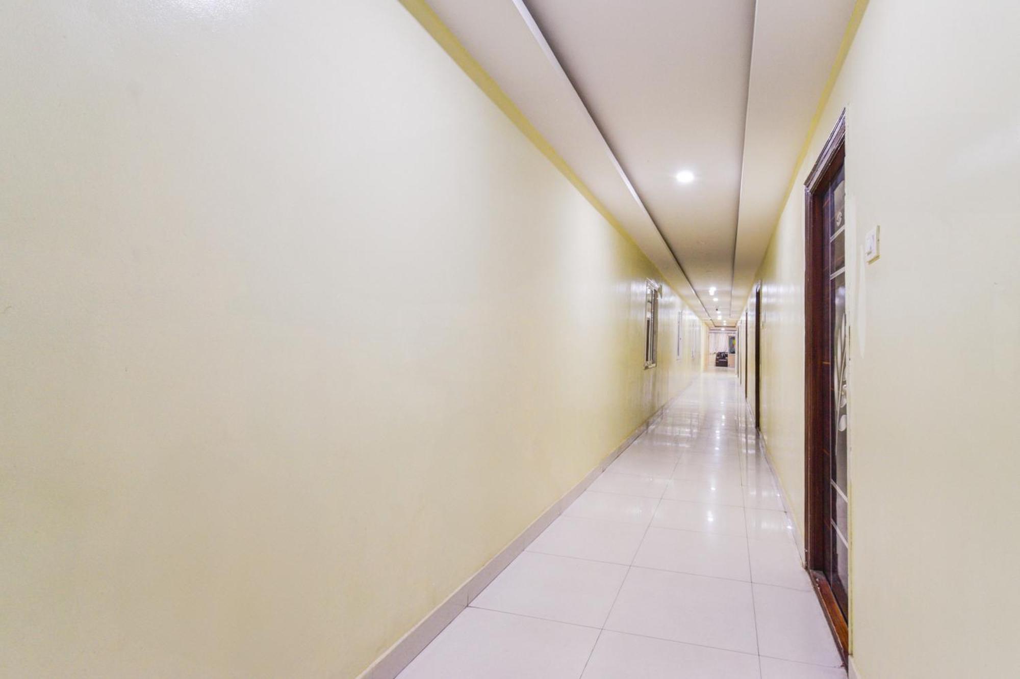 Super O Usha Mullapudi Road Kukatpally Hotel 3*