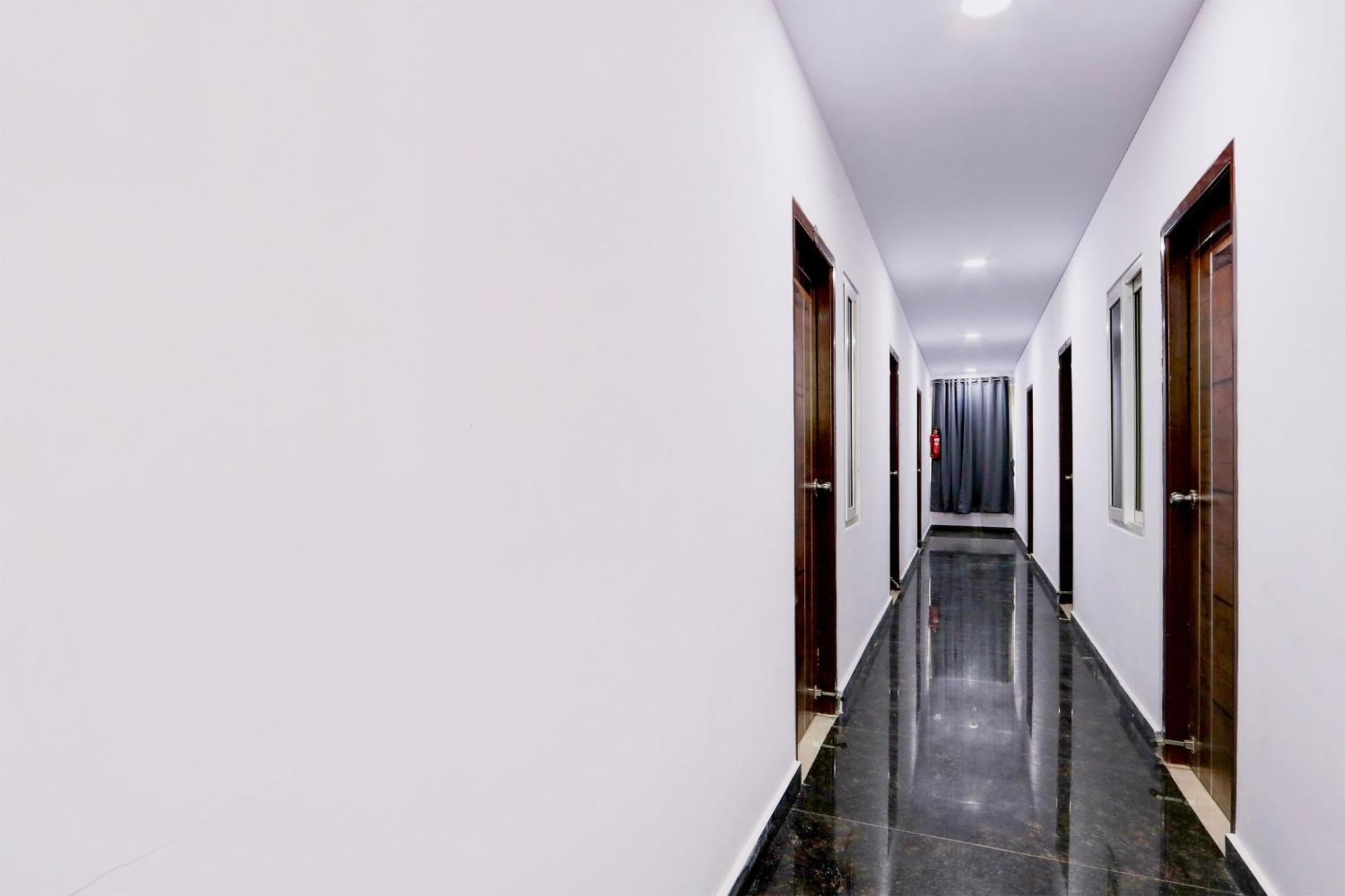 Townhouse Sr Luxury Hotel 3*