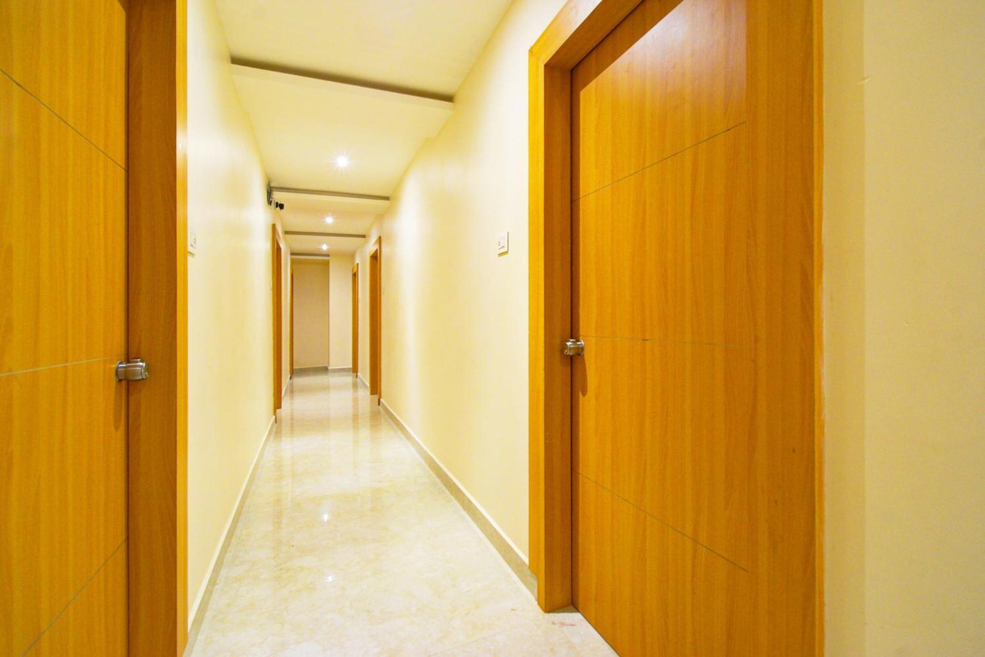 O Svs Luxury Hotel Trimulgherry