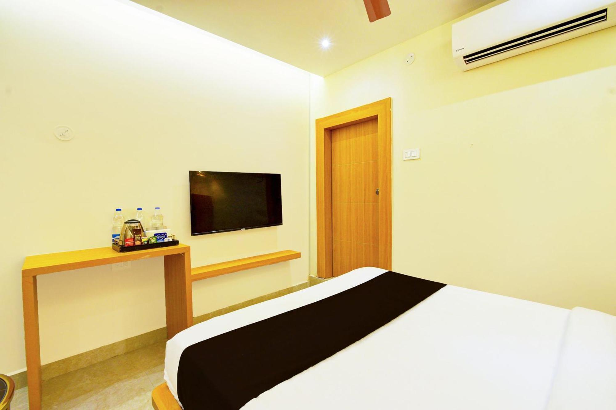 O Svs Luxury Hotel Trimulgherry