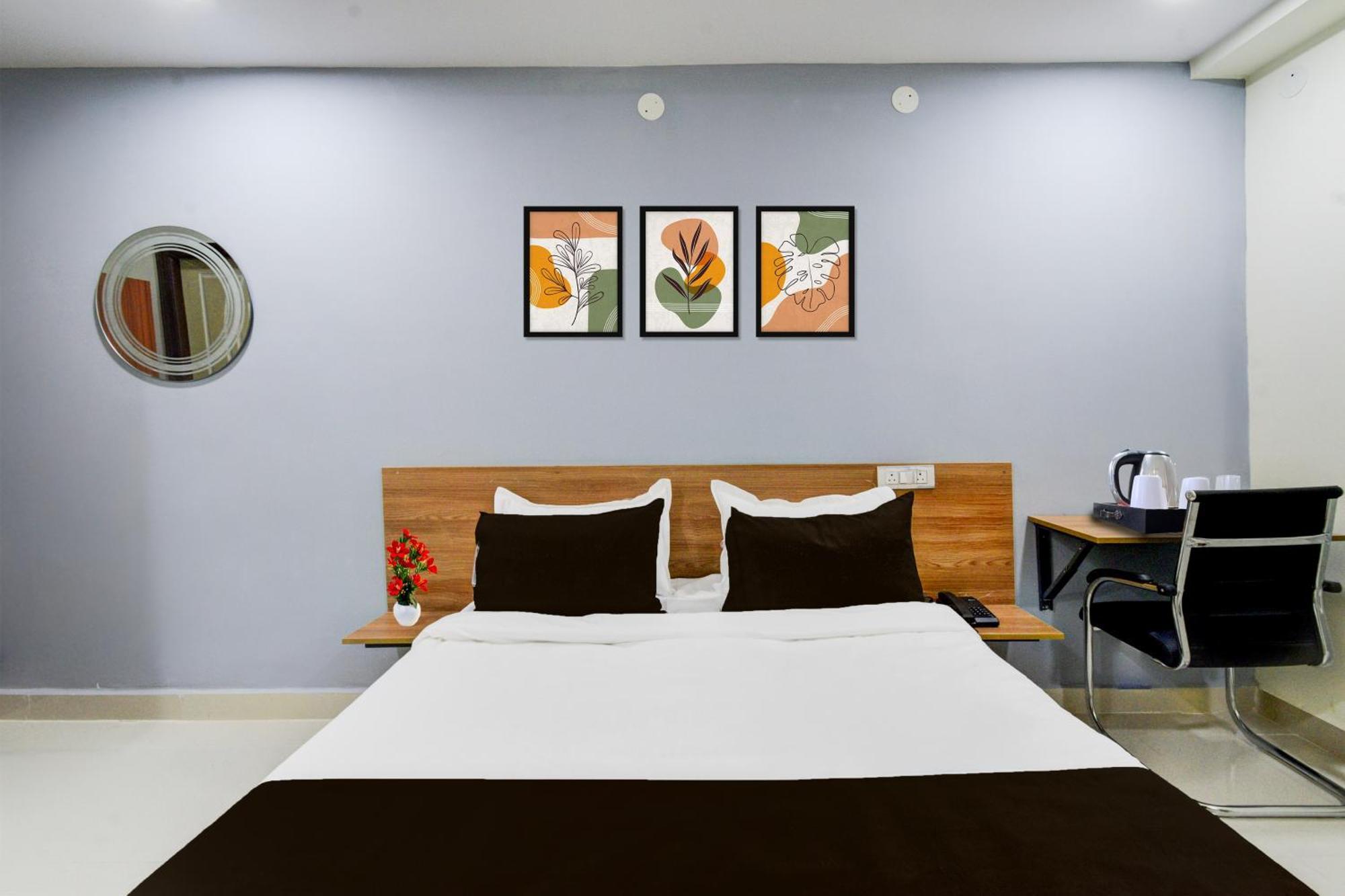Super Townhouse Kukatpally North Formerly Munagala Arcade 2* Hyderabad