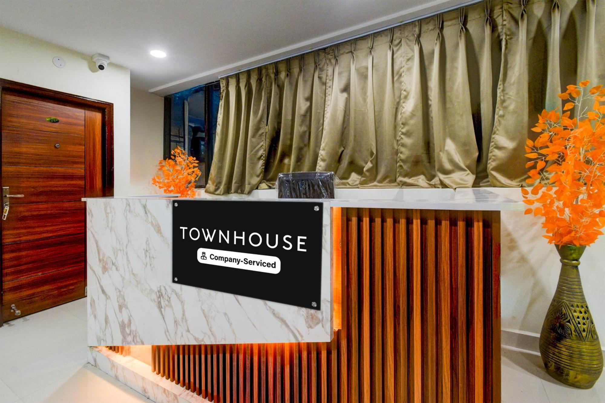 Super Townhouse Kukatpally North Formerly Munagala Arcade Hotel