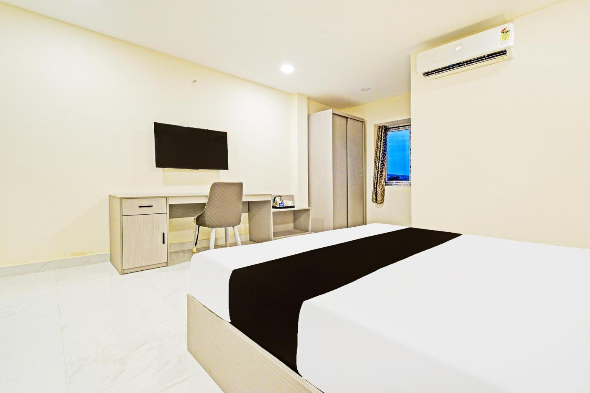 Super Collection O Sanath Nagar Near Railway Station * Hyderabad