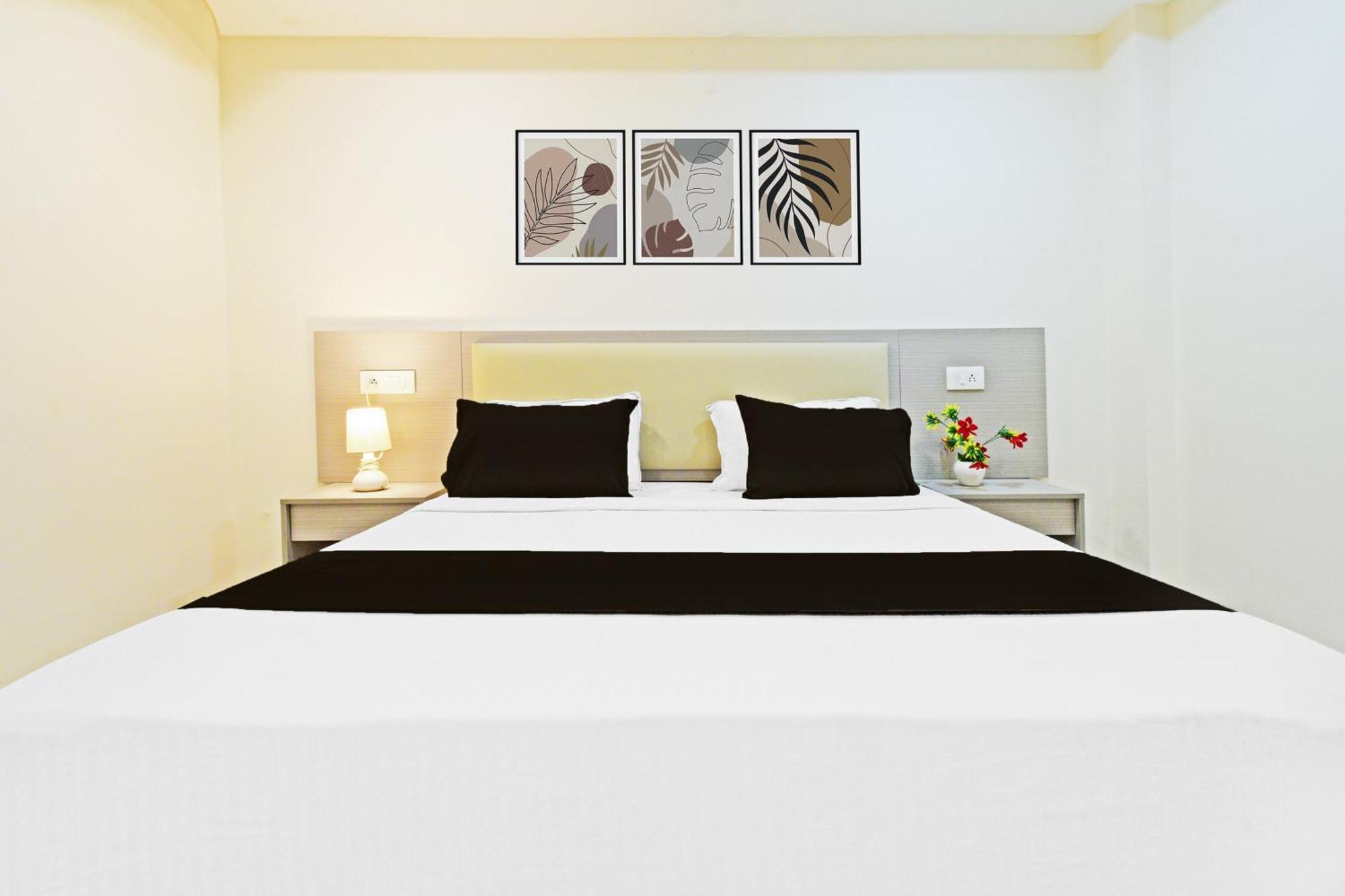 Super Collection O Sanath Nagar Near Railway Station Hotel