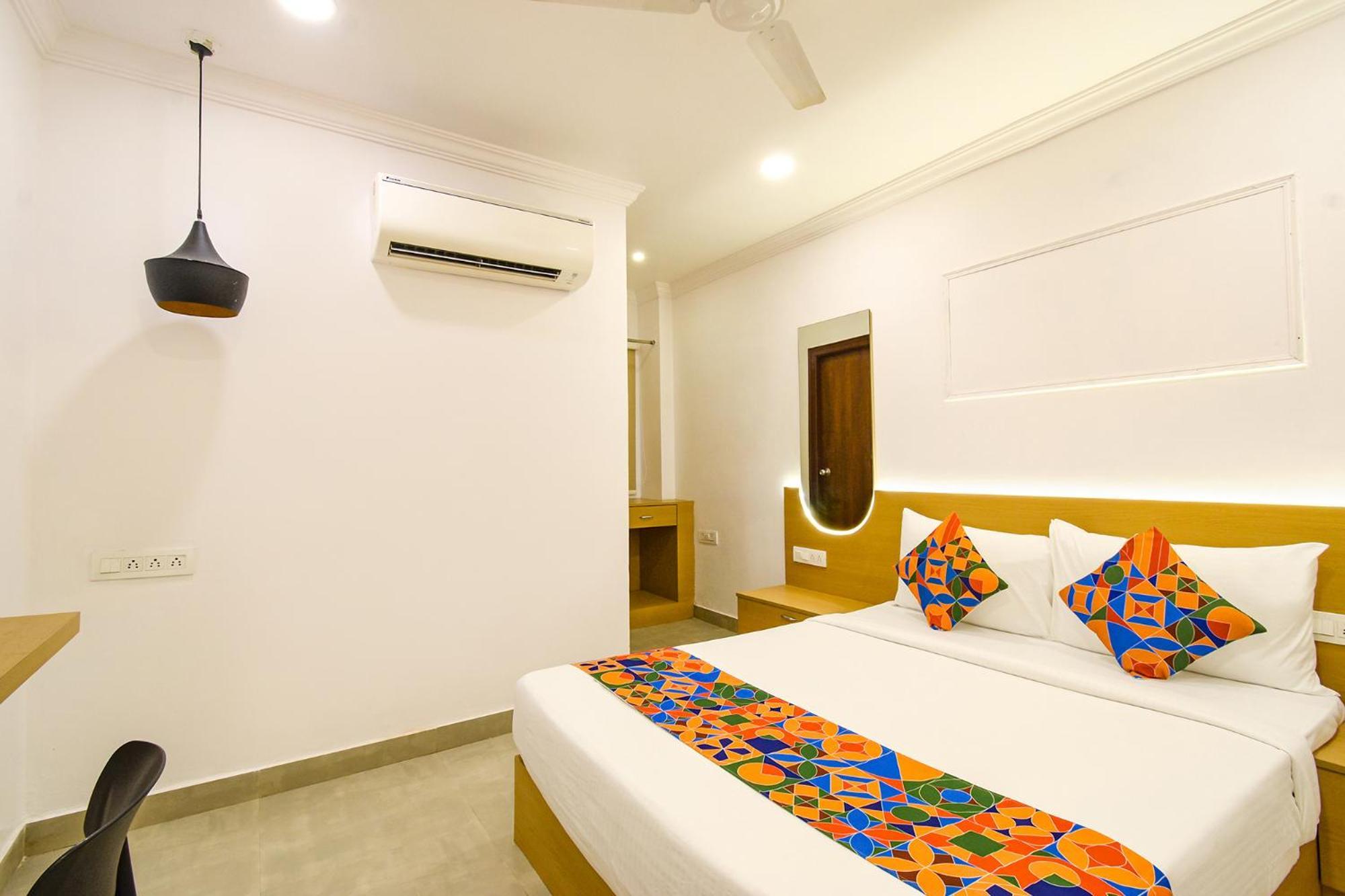 Fabhotel The Cinco Primera - Nr Kbr Park, Banjara Hills Hotel 4*