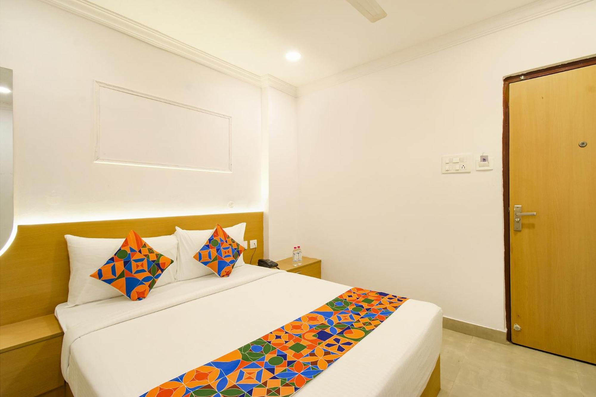 Fabhotel The Cinco Primera - Nr Kbr Park, Banjara Hills Hotel
