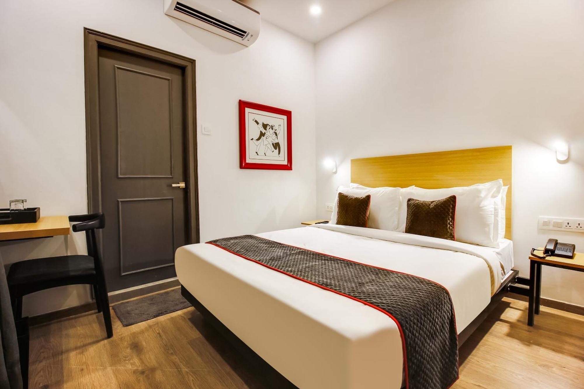 Townhouse De Alphabet Hotel