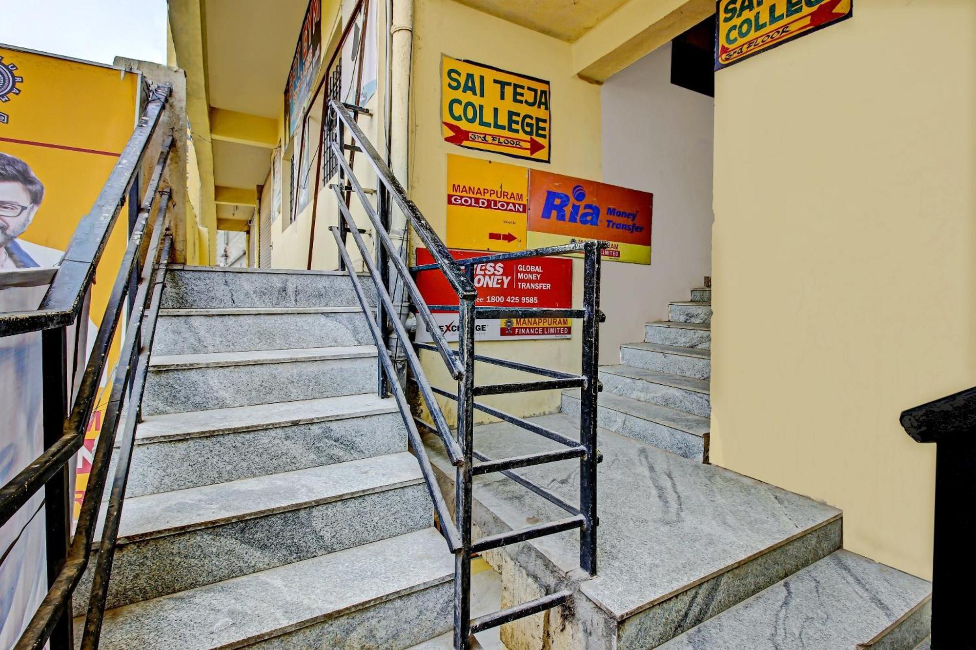 Hotel O Adhin Residency 3*