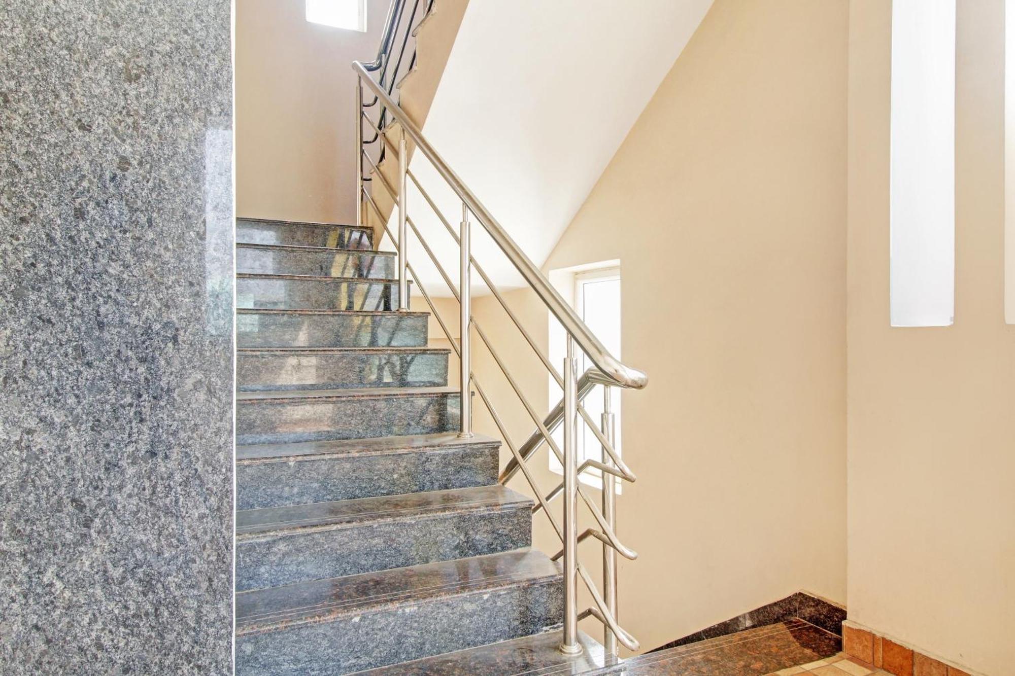 Hotel Collection O Shining Near Erragadda Metro Station