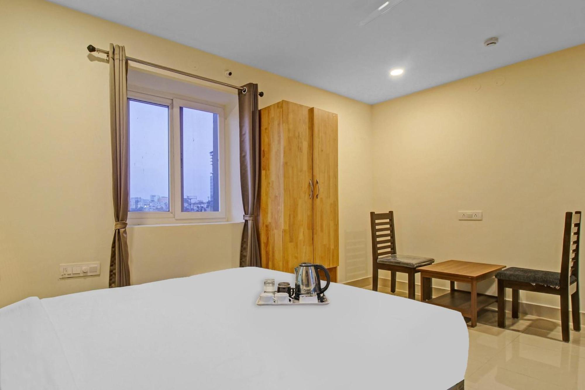 Super Townhouse Whiteridge Gachibowli Near Aig Hospital 4*