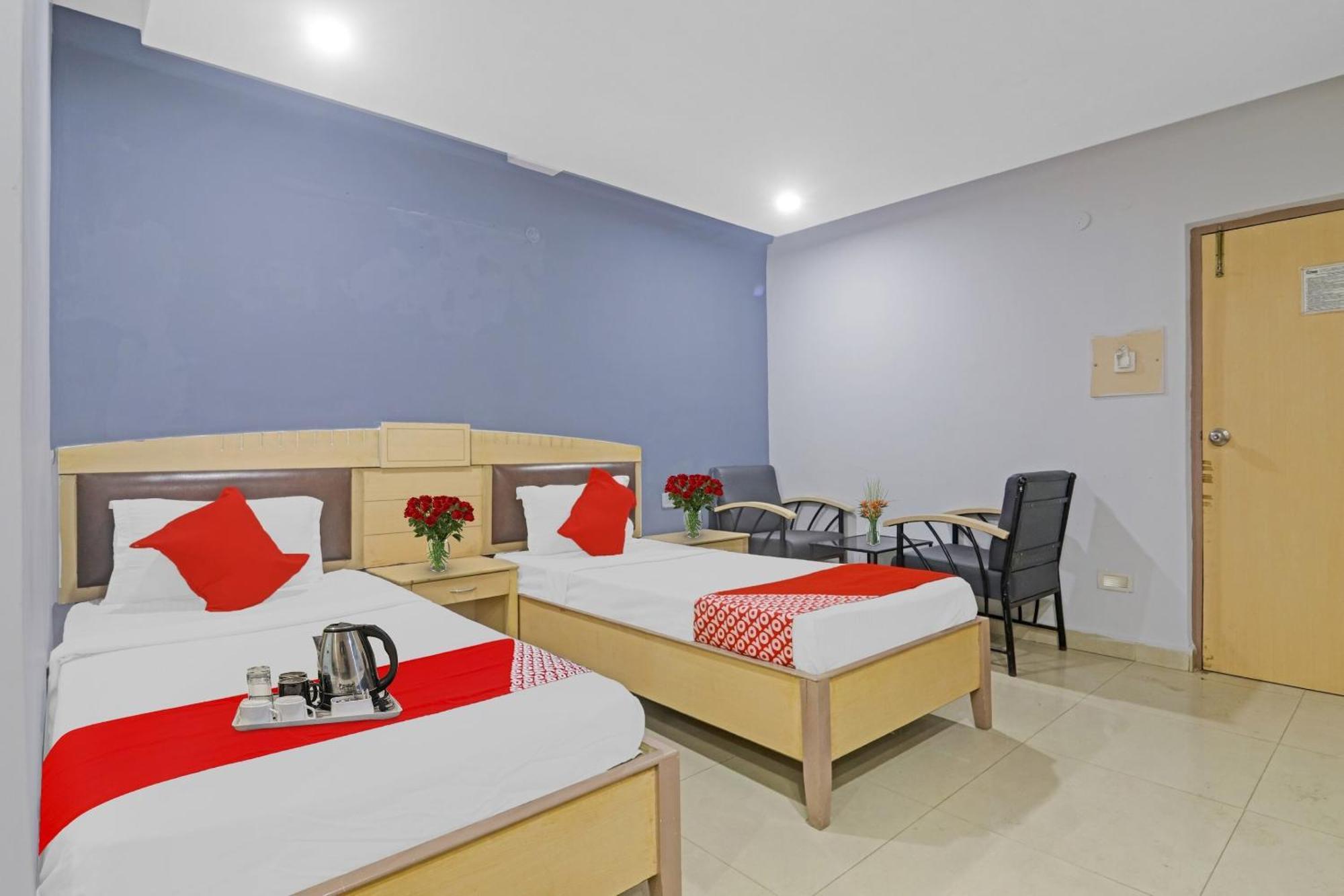 Hotel O Padmini Near Lakdikapool Metro Station 3*