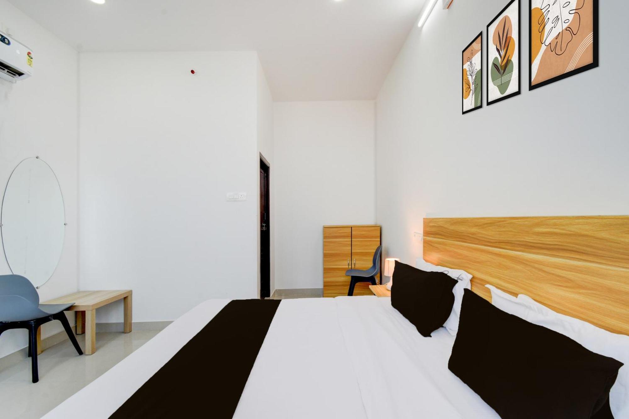 Hotel O Nayati Grand 3*