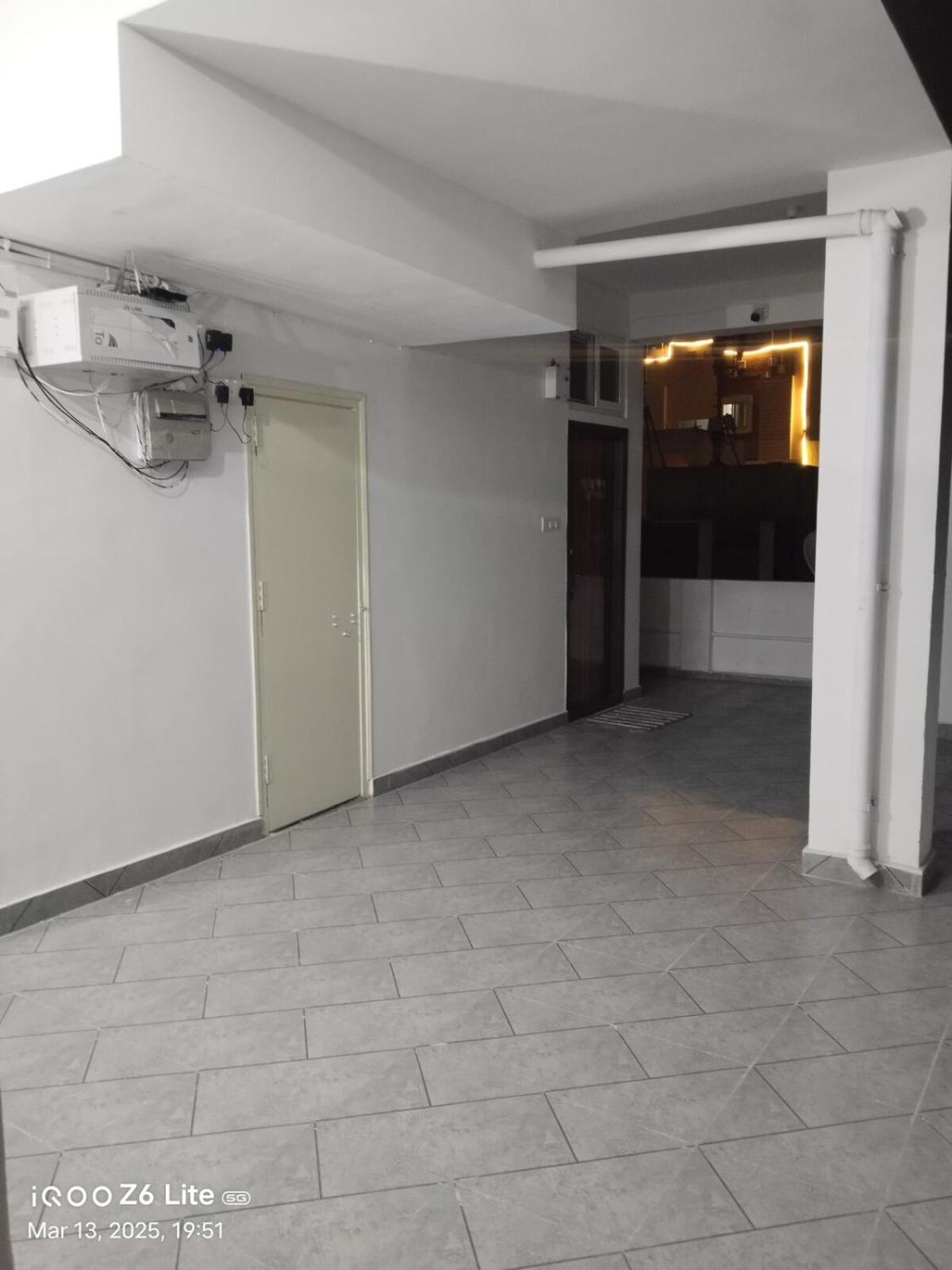 Privateroom- Near Aig Hitech