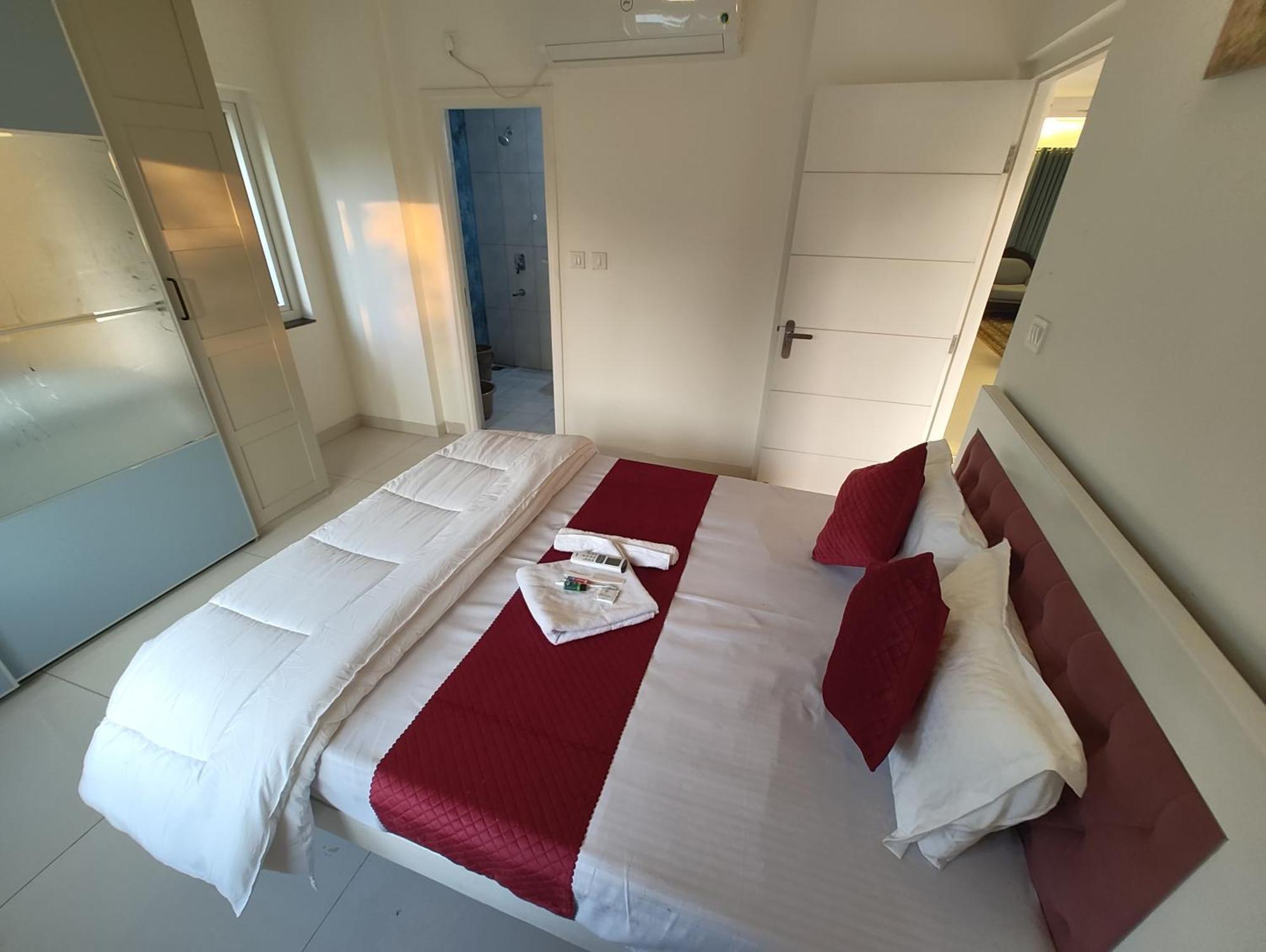 Magnus 3bhk Fully Furnished Flat - Gated Community, Club House, Pool