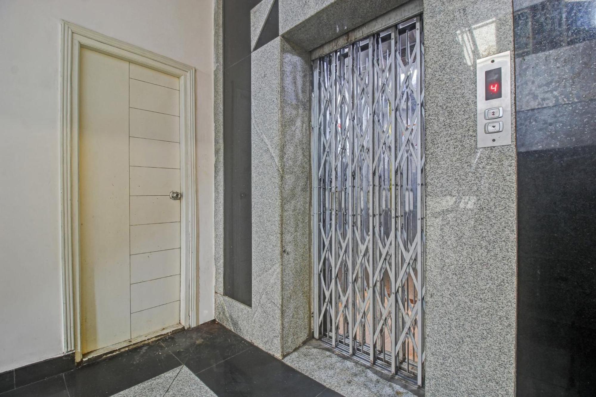 Collection O Regal Near Iskon Temple , Abids Hotel