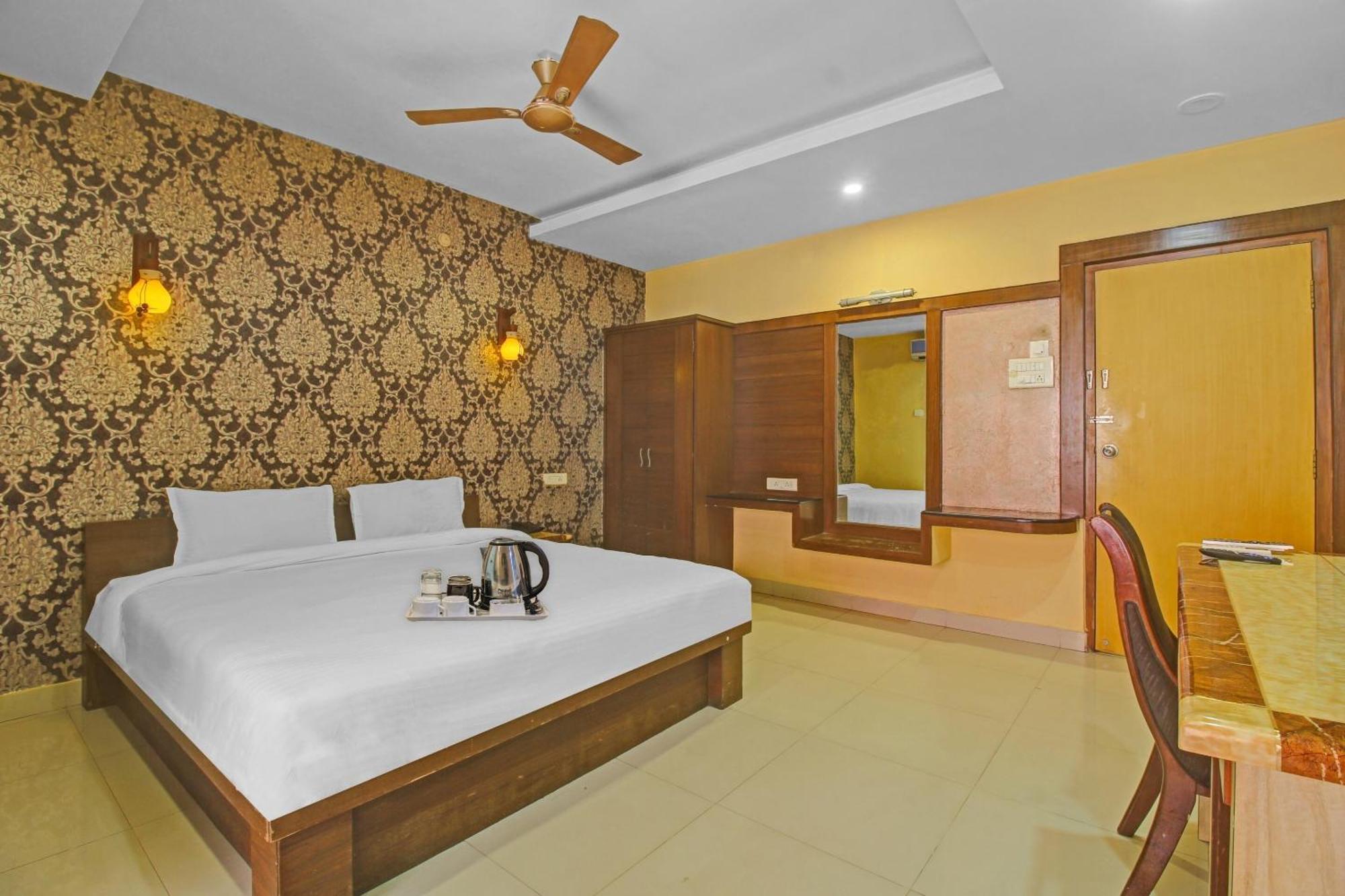 Collection O Regal Near Iskon Temple , Abids Hotel Hyderabad
