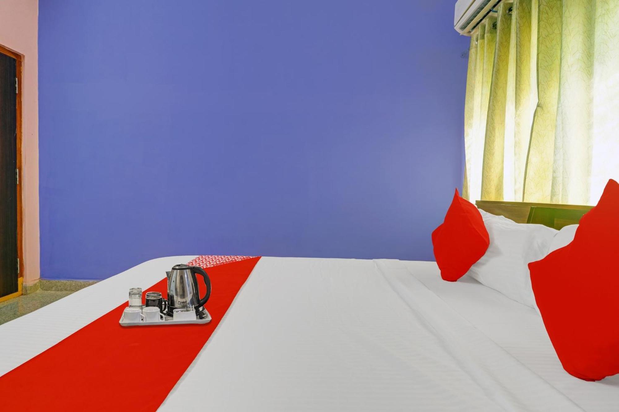Hotel O S V Residency Kajaguda Near Gachibowli 3*