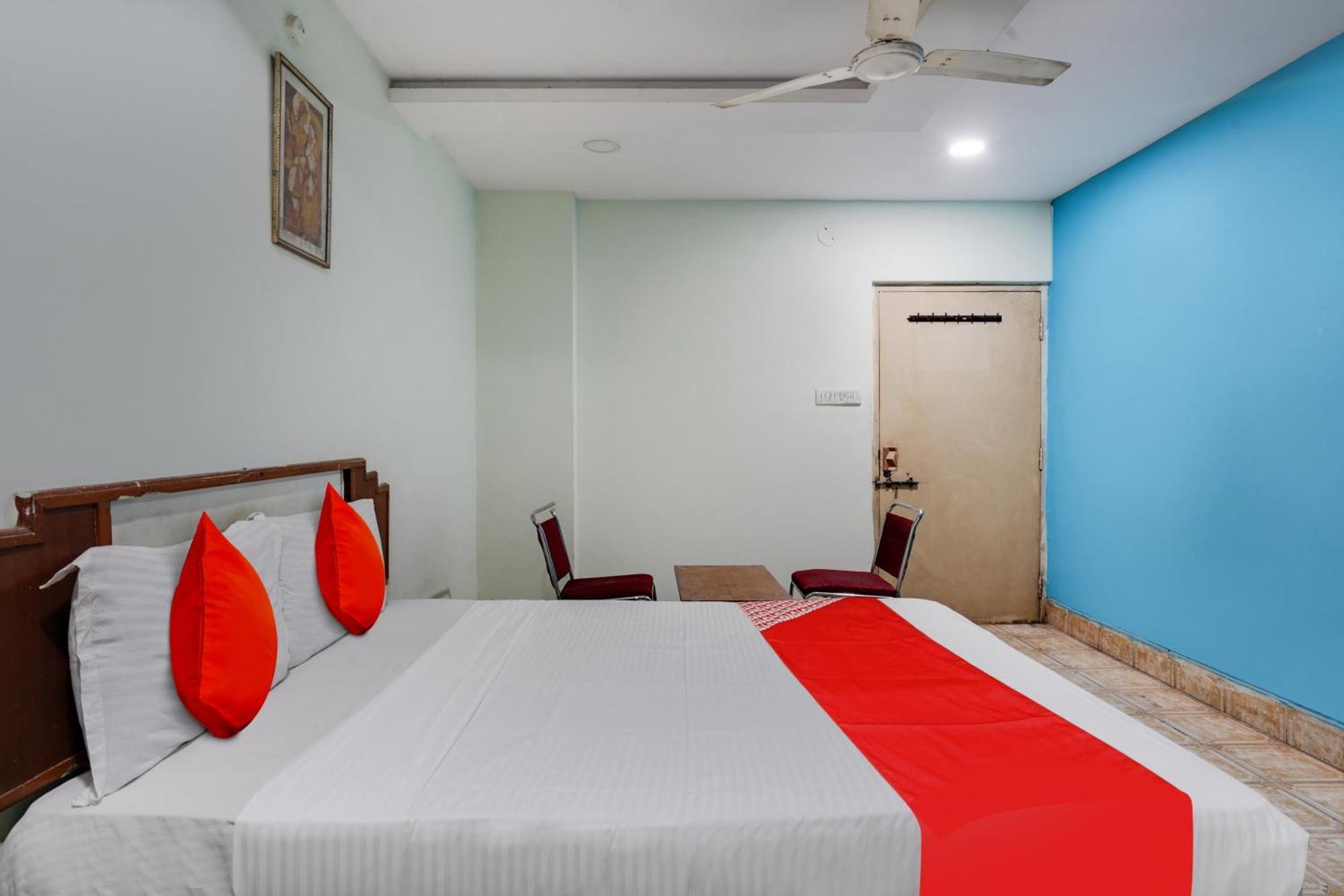 Hotel O Sree Simran Palace
